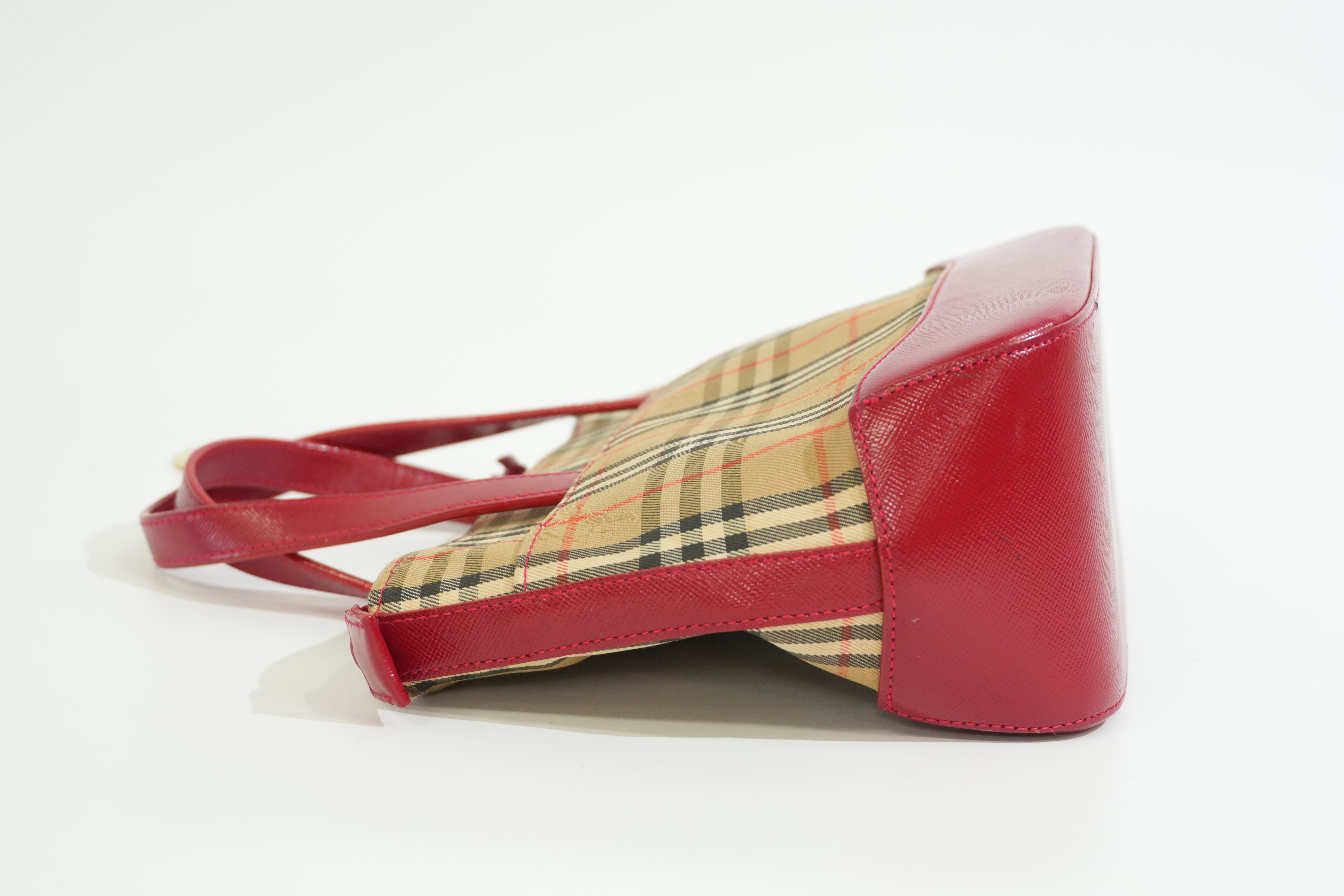 Pre-owned Burberry Haymarket Small Handbag Brown and Red