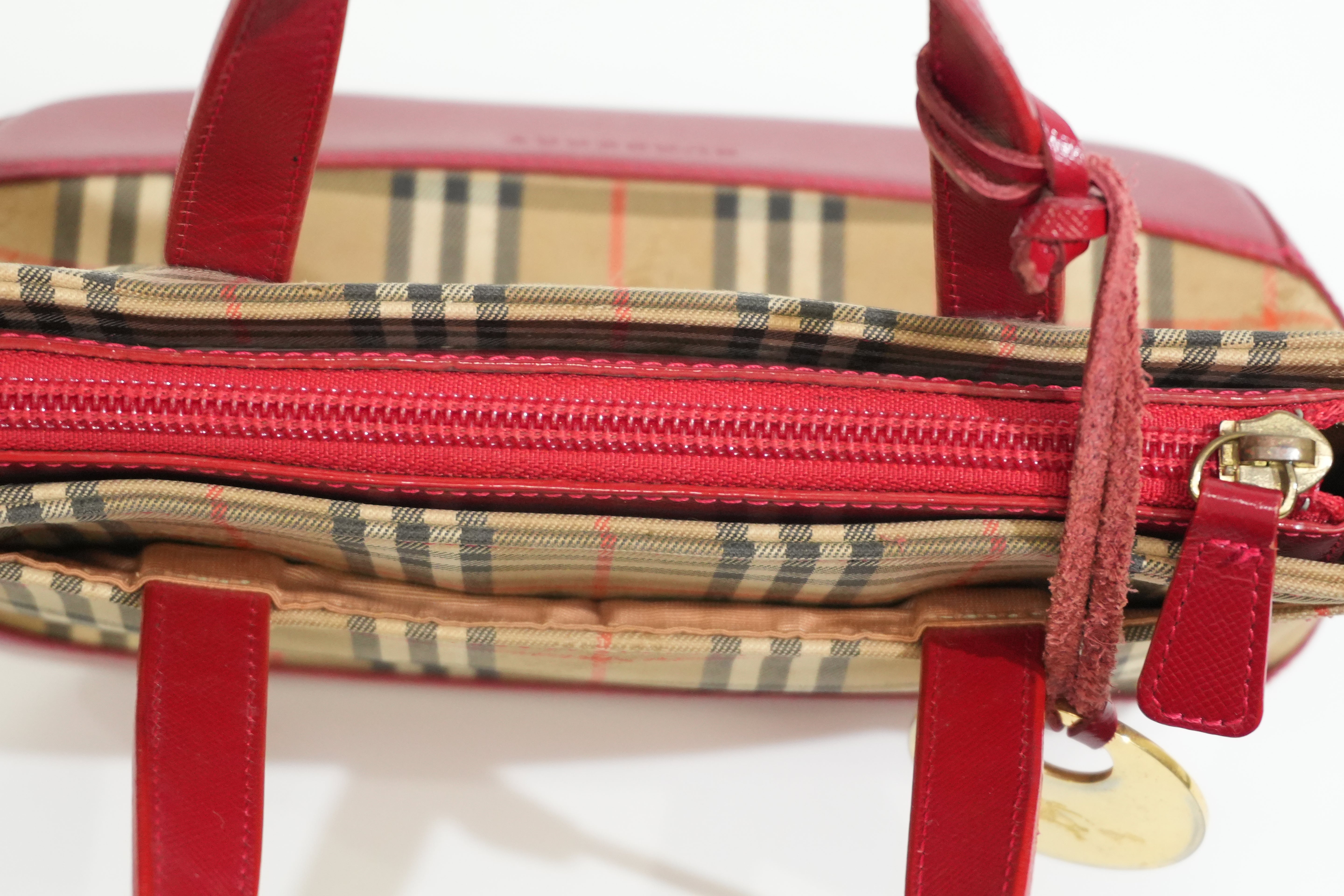 Pre-owned Burberry Haymarket Small Handbag Brown and Red