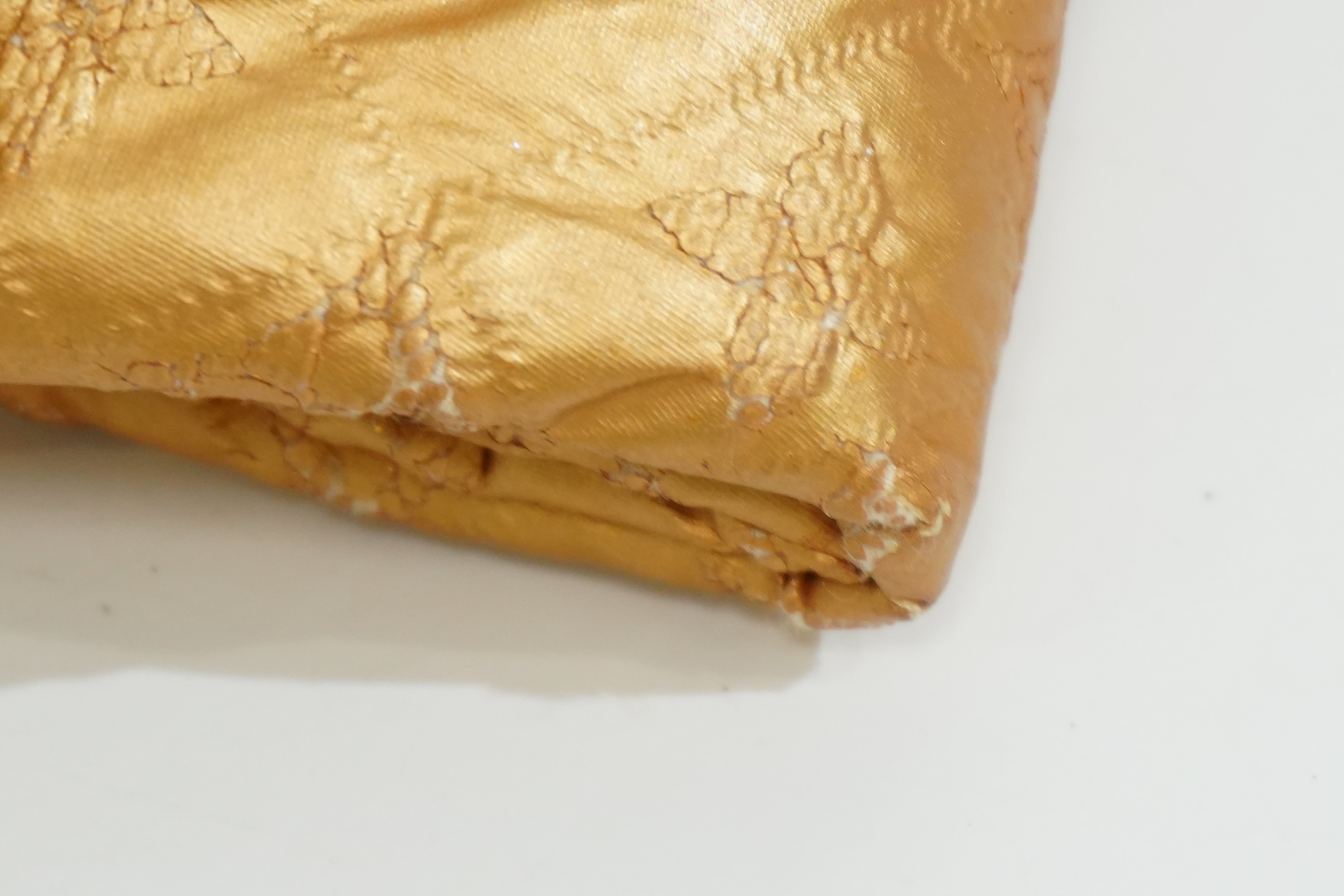 Pre-owned Louis Vuitton Monogram Limited Edition Altar Clutch Bag Gold