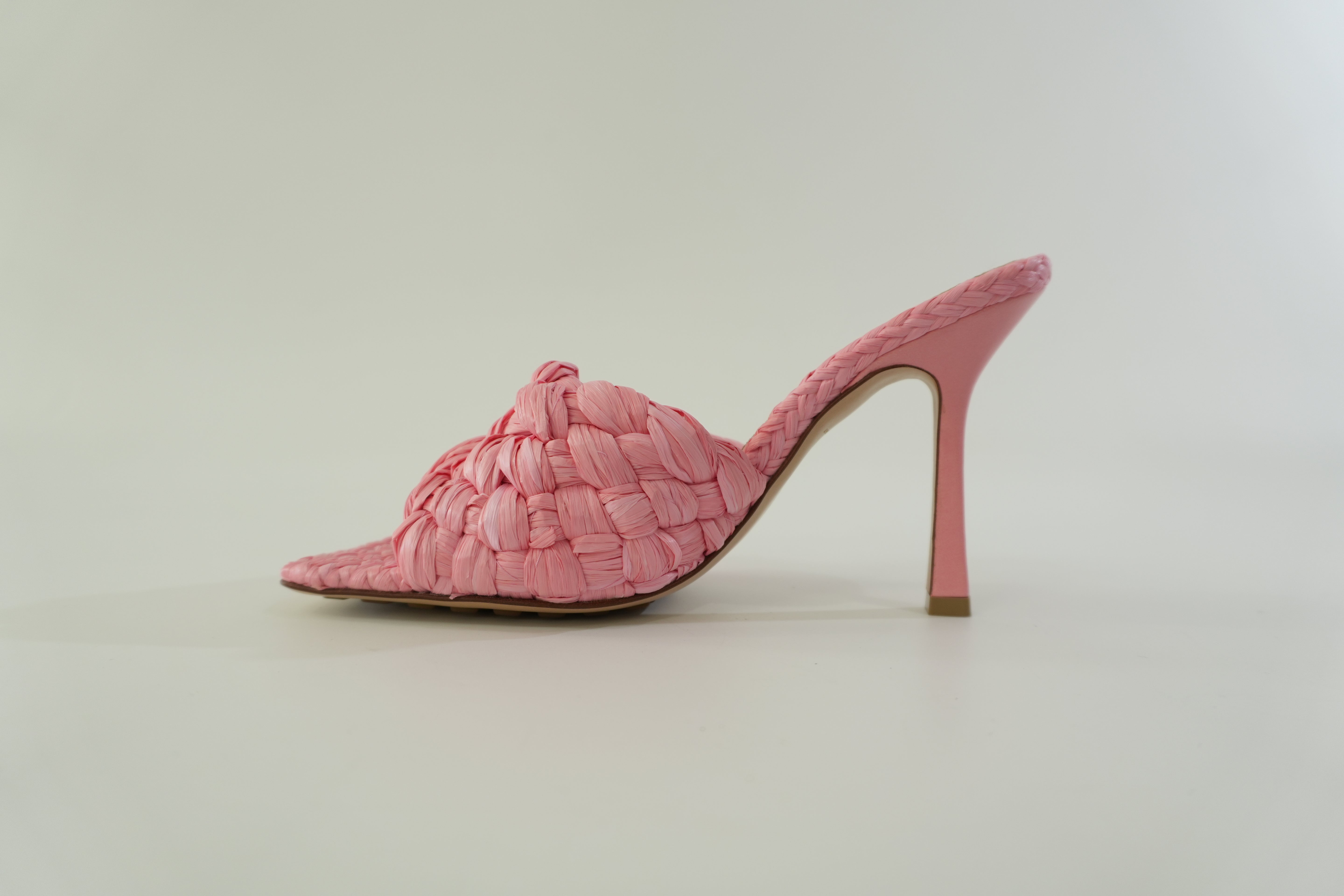 Pre-owned Bottega Veneta Straw High Heels Size 6.5 Pink