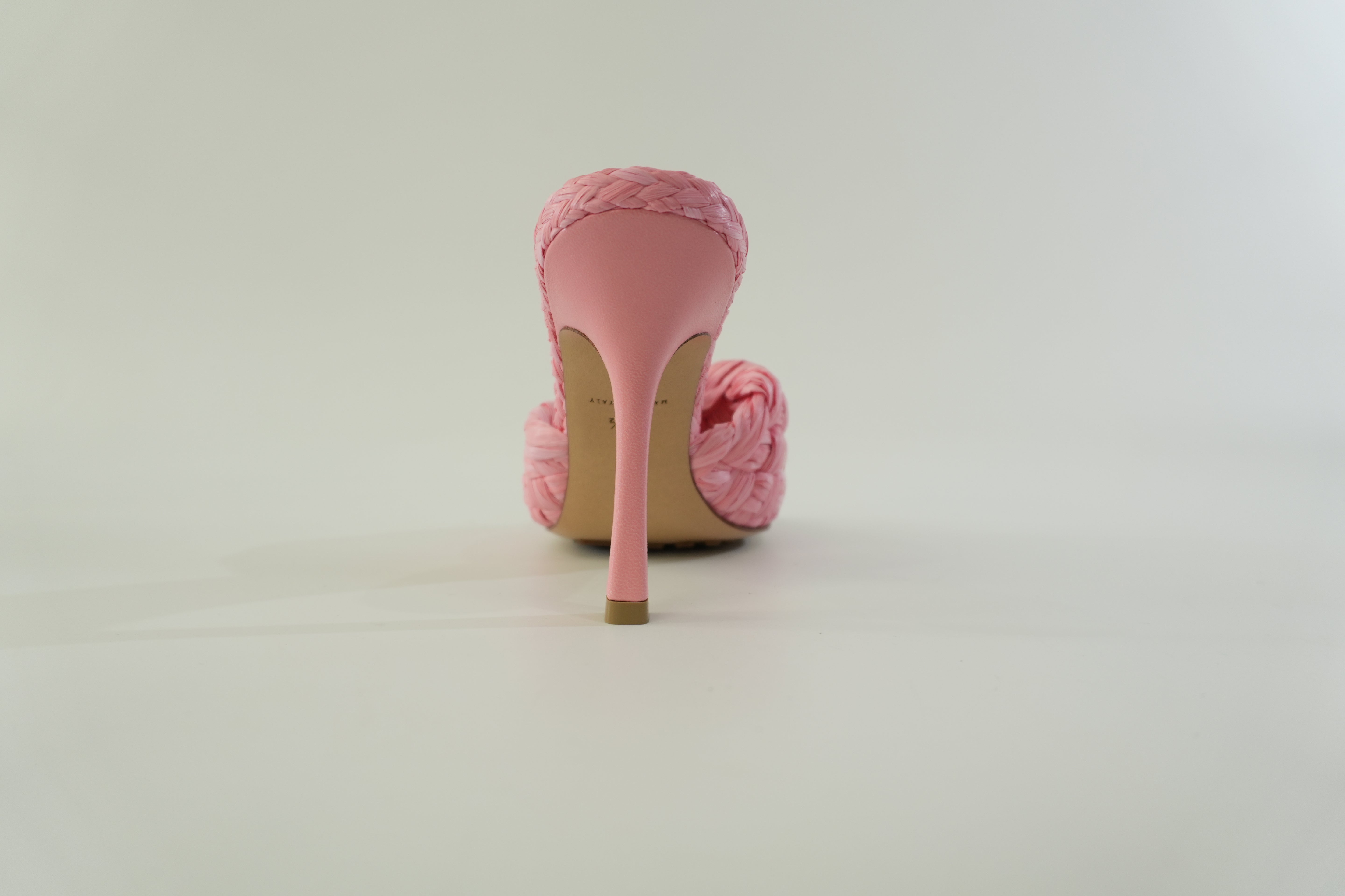 Pre-owned Bottega Veneta Straw High Heels Size 6.5 Pink