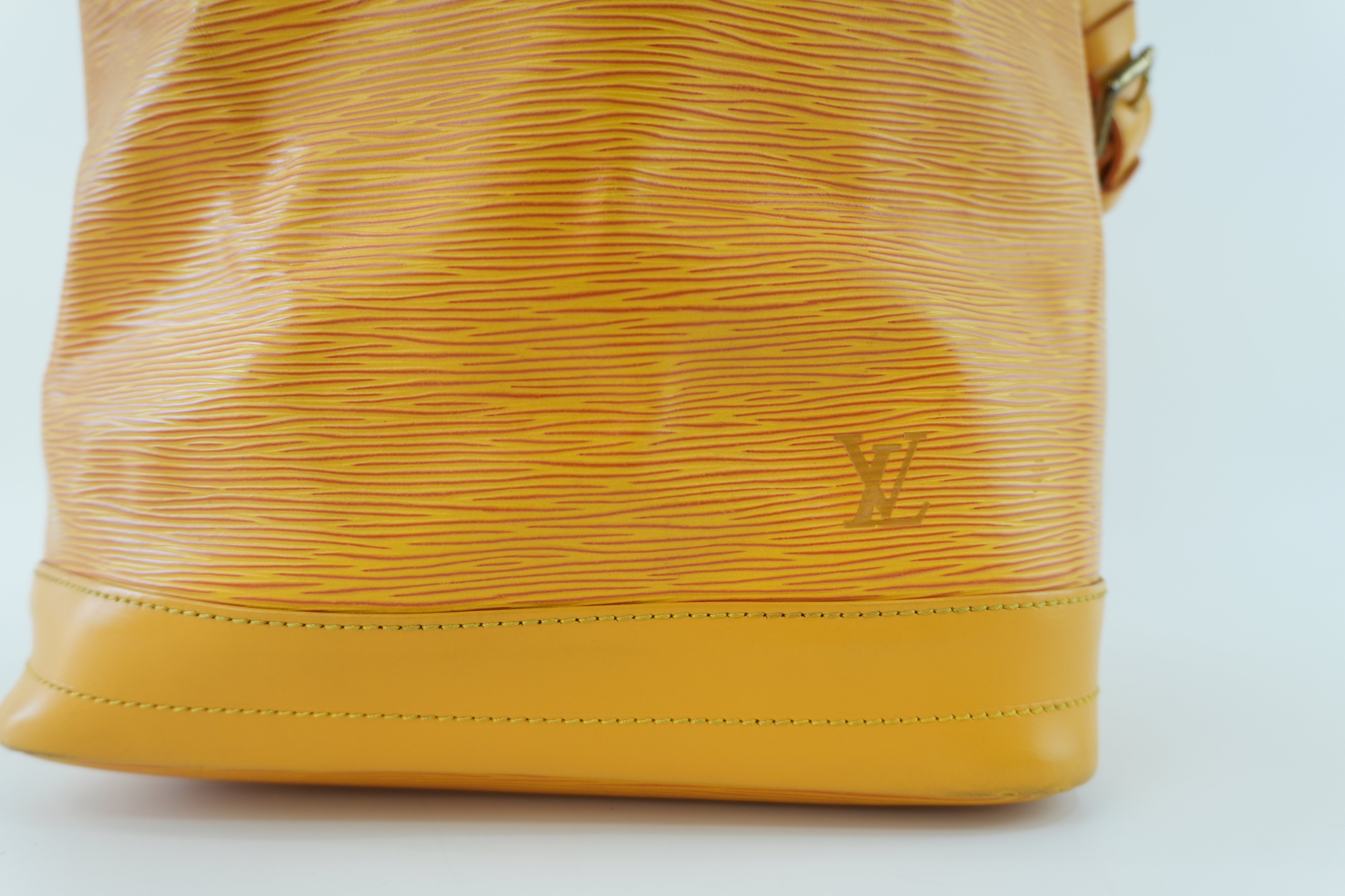 Louis Vuitton Noe GM Shoulder Bag Yellow Used