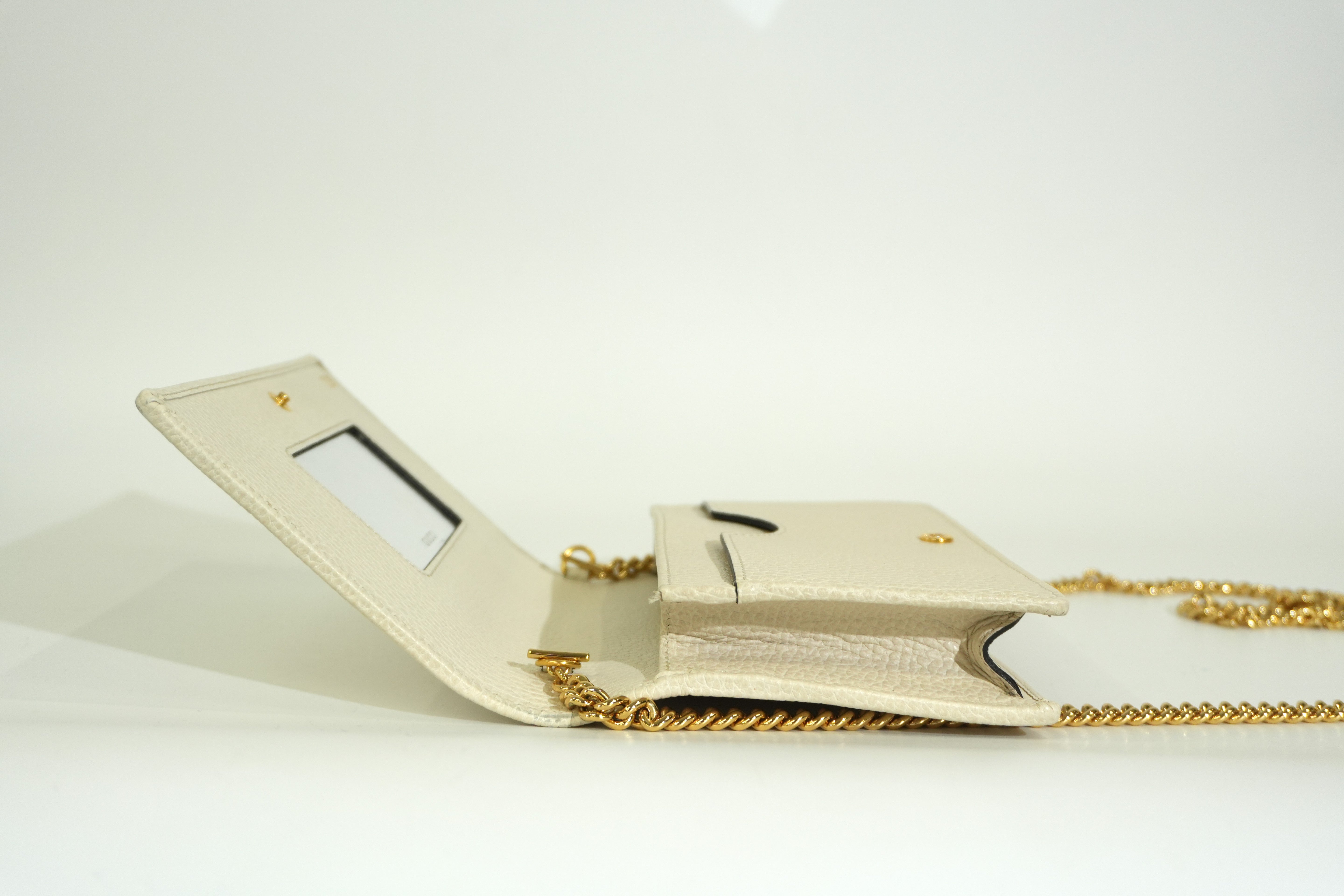 Pre-owned Gucci Marmont Wallet on Chain White