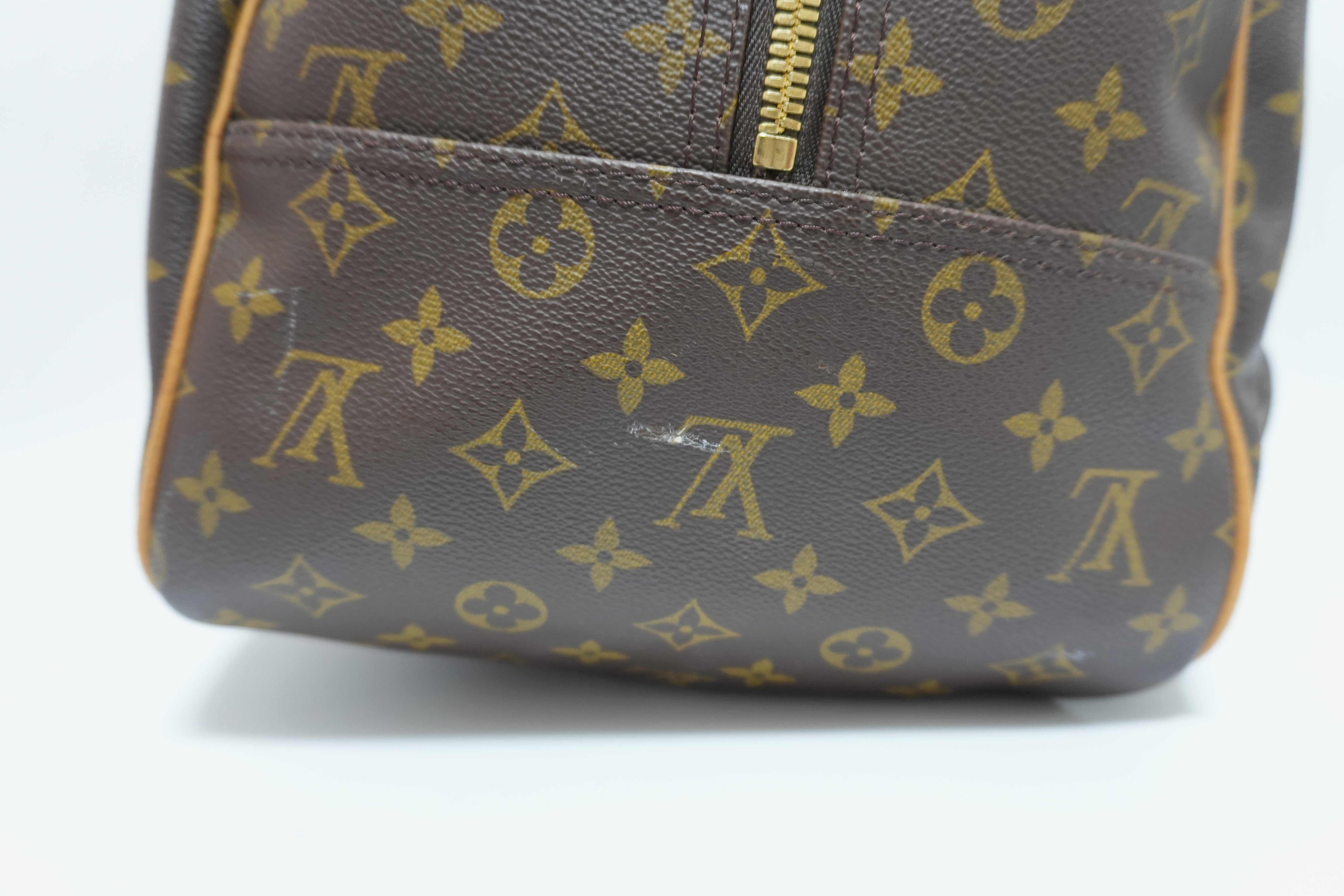 Borsa da viaggio sportiva Louis Vuitton Monogram Evasion usata