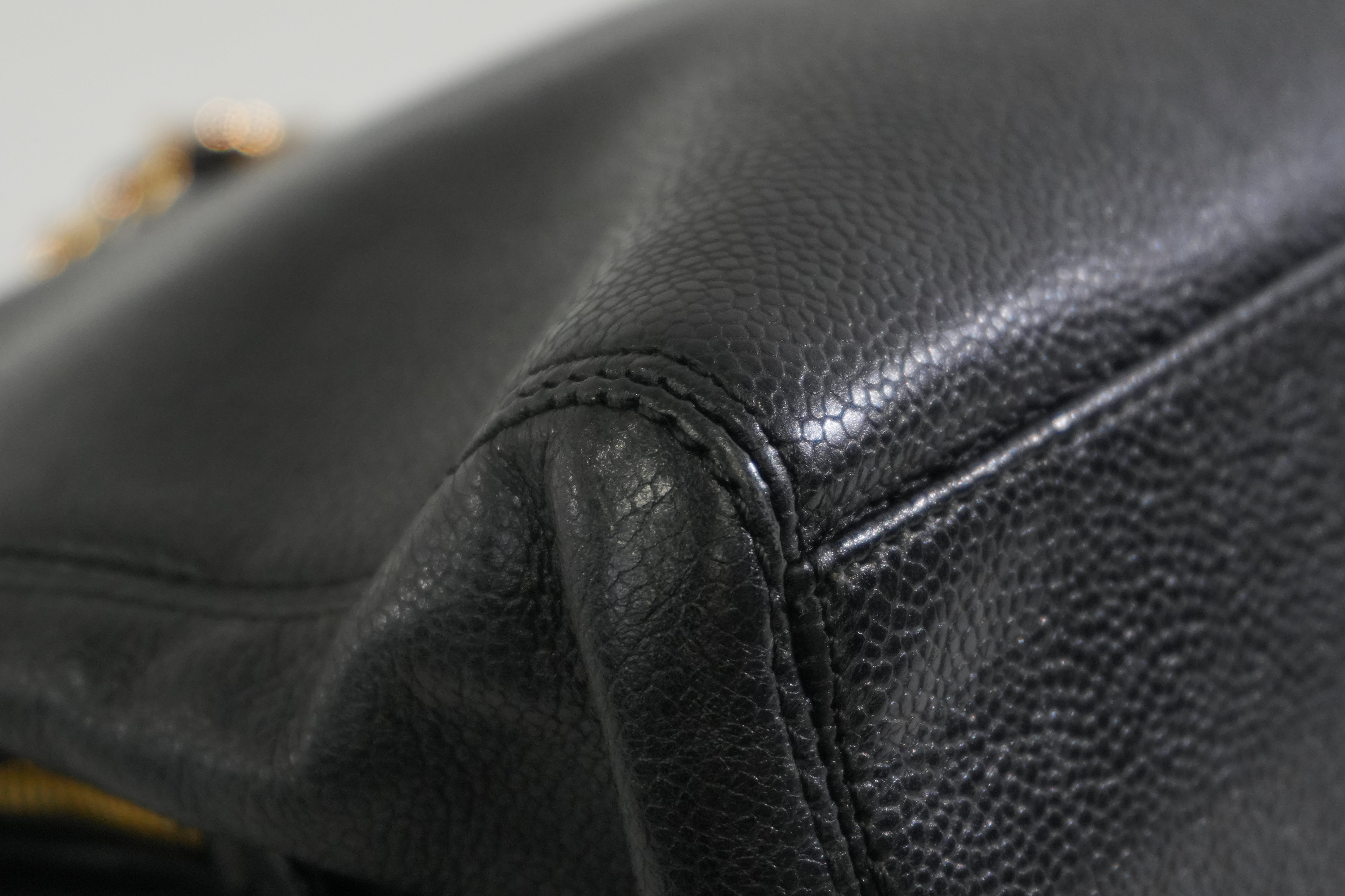 Pre-owned Chanel Caviar Skin Leather Chain Shoulder Bag Black