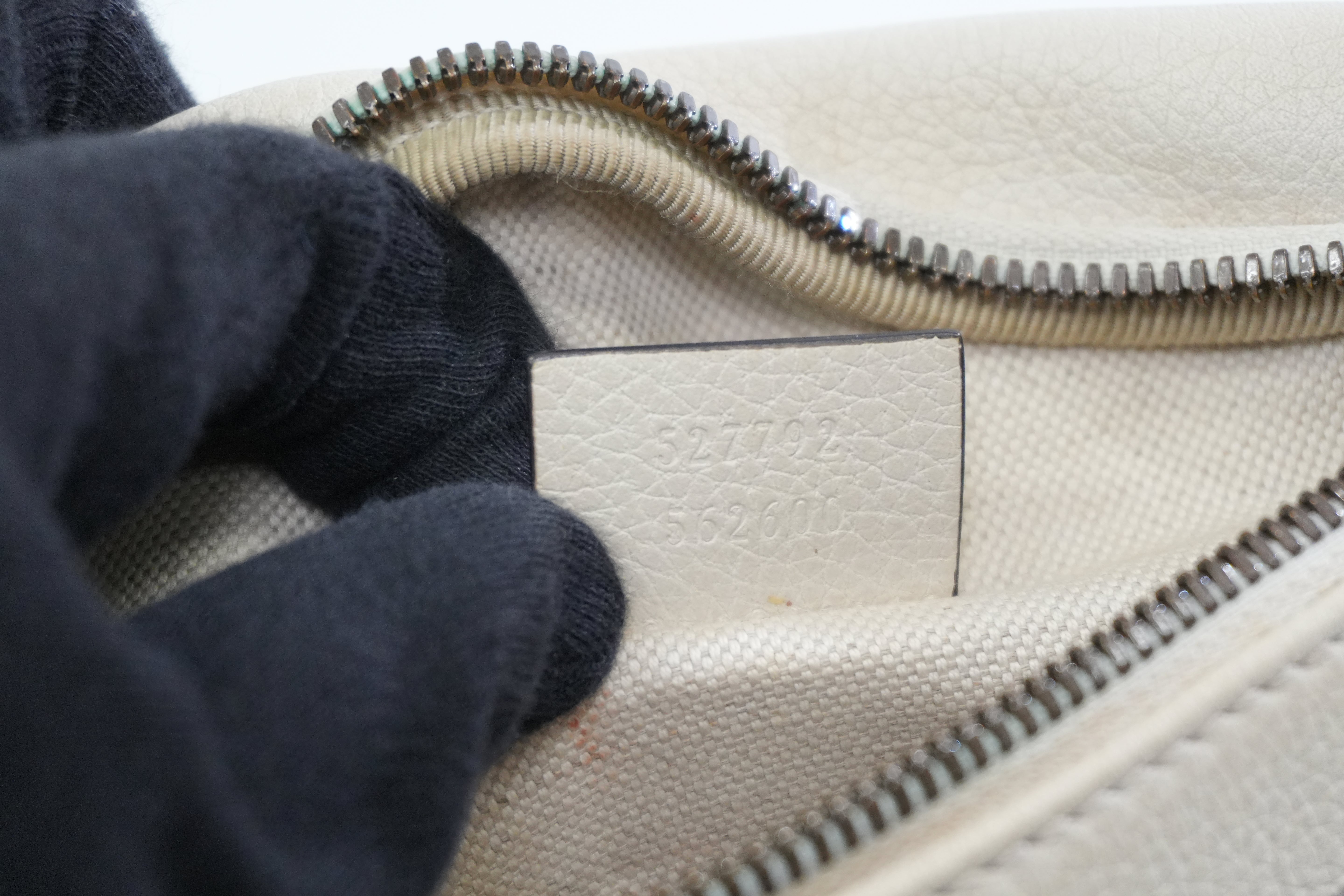 Pre-owned Gucci Small Body Bag White