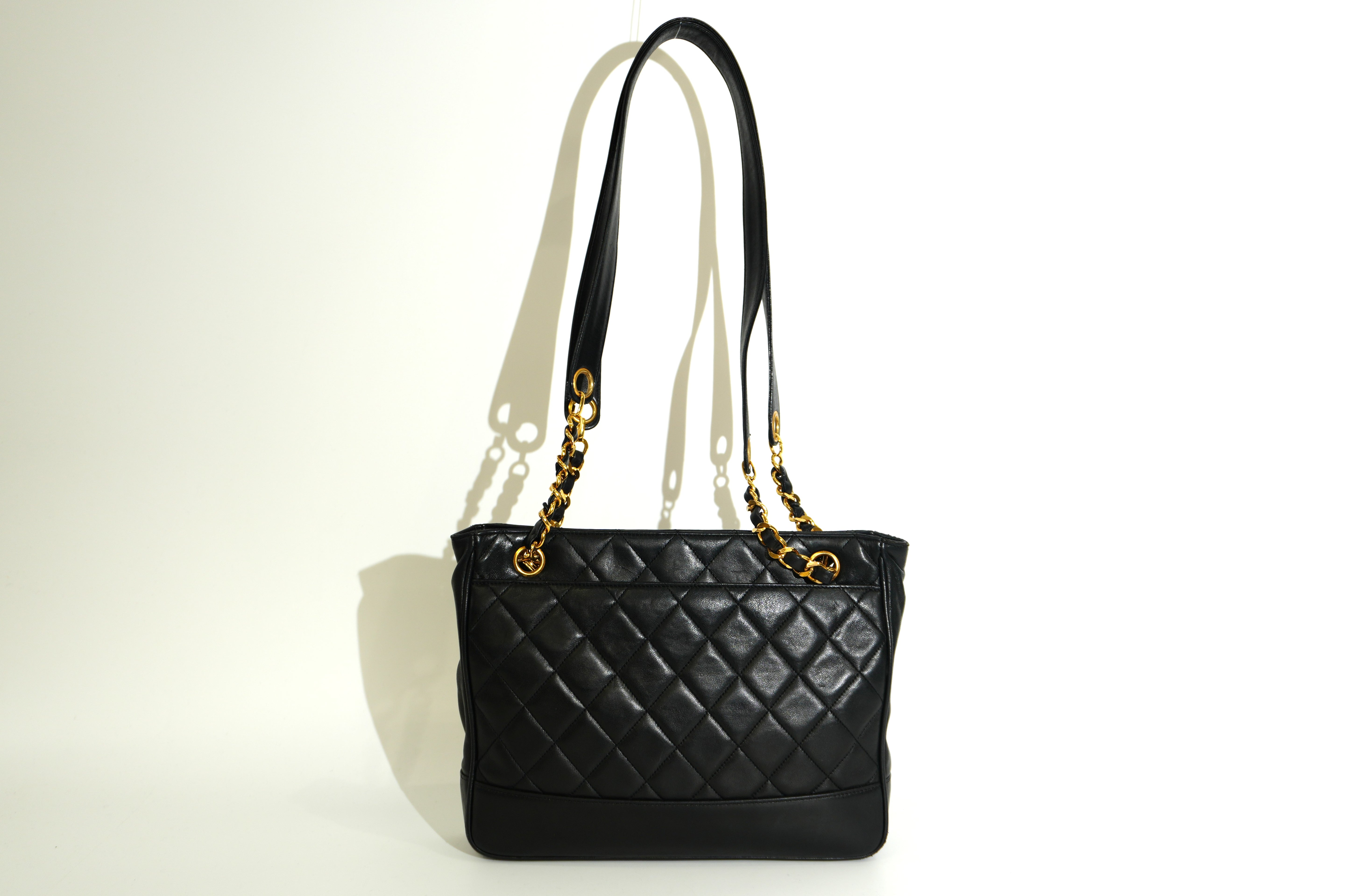 Pre-owned Chanel Lambskin Leather Shoulder Bag Black