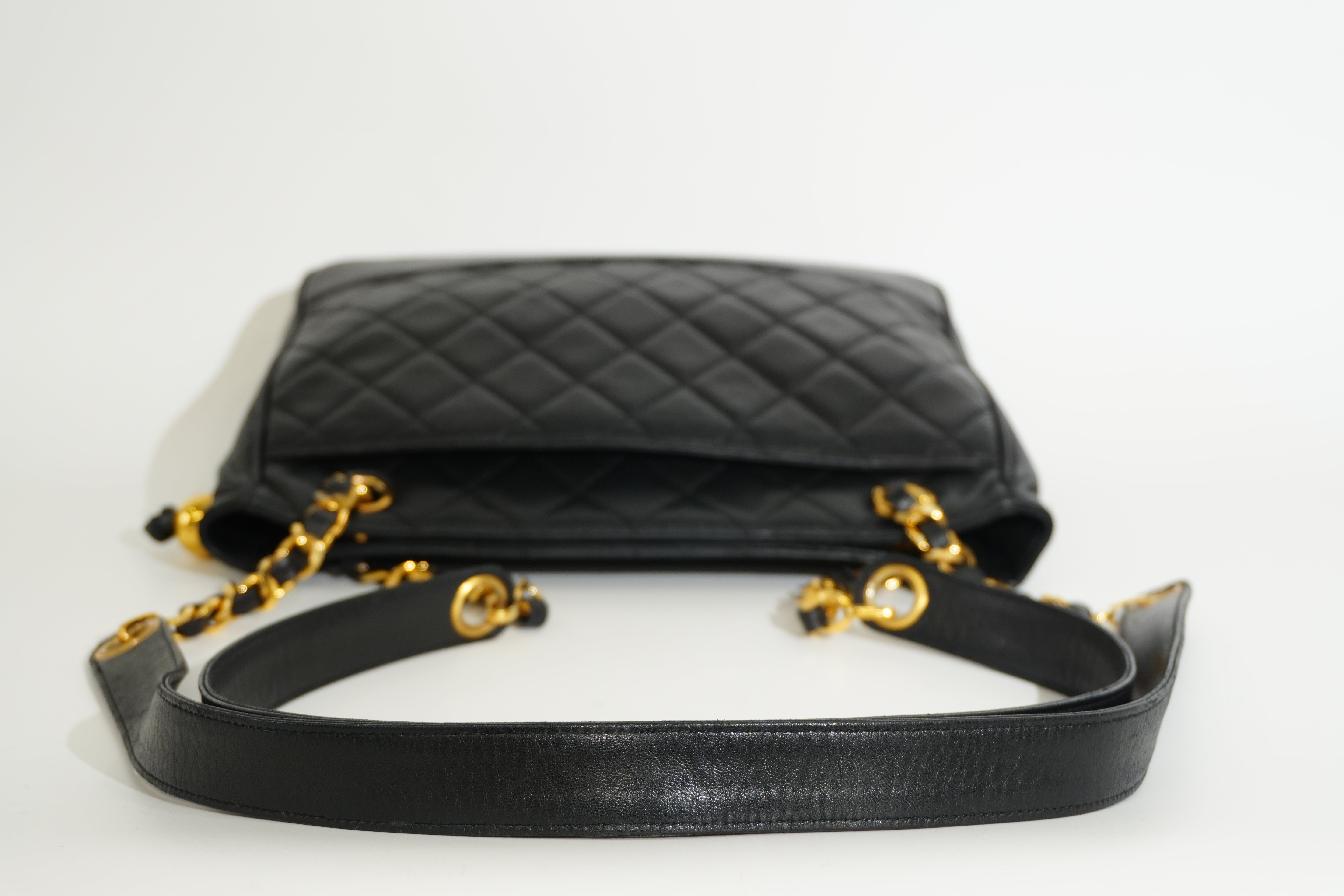 Pre-owned Chanel Lambskin Leather Shoulder Bag Black
