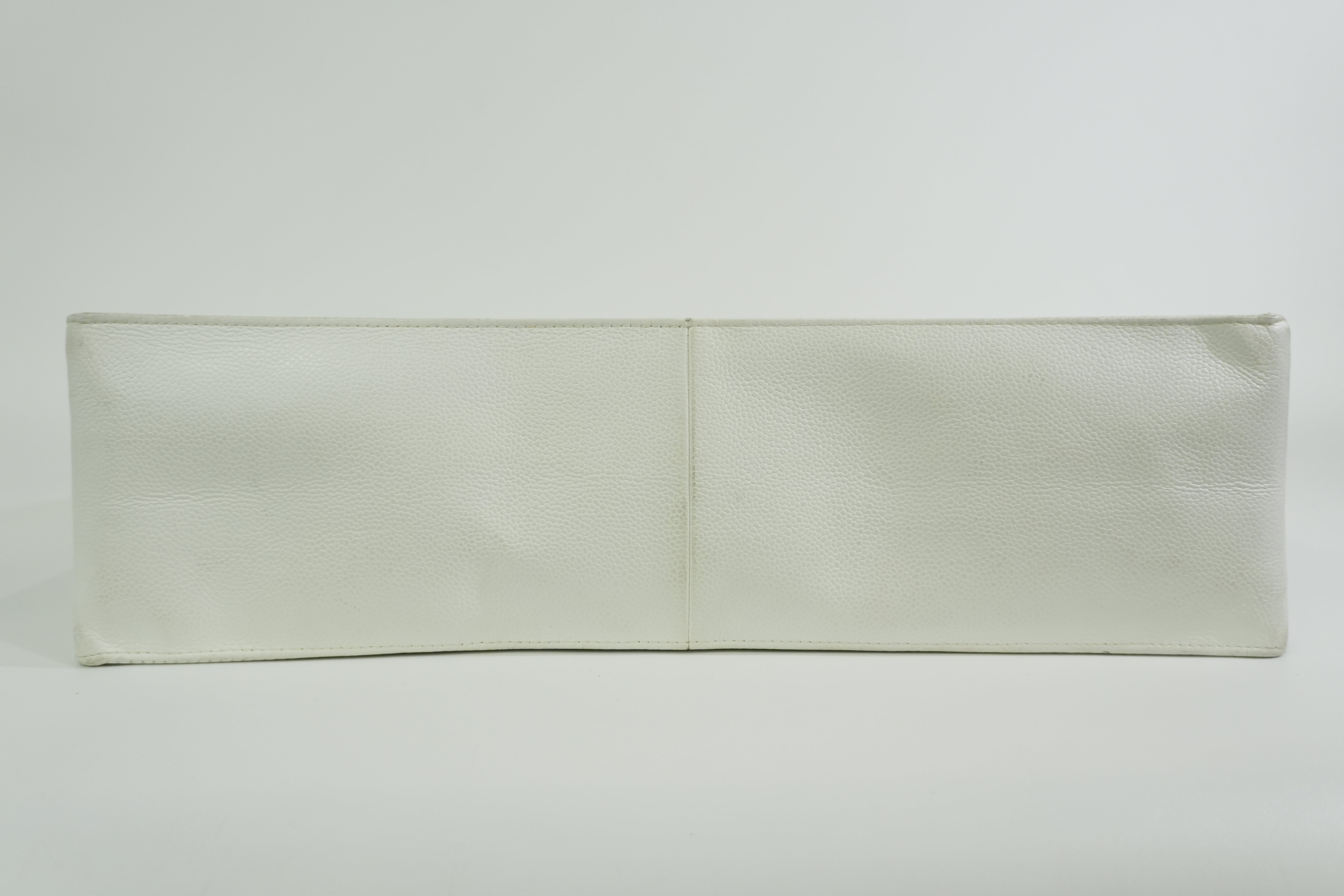 Pre-owned Chanel Caviar Skin Leather Tote Bag White