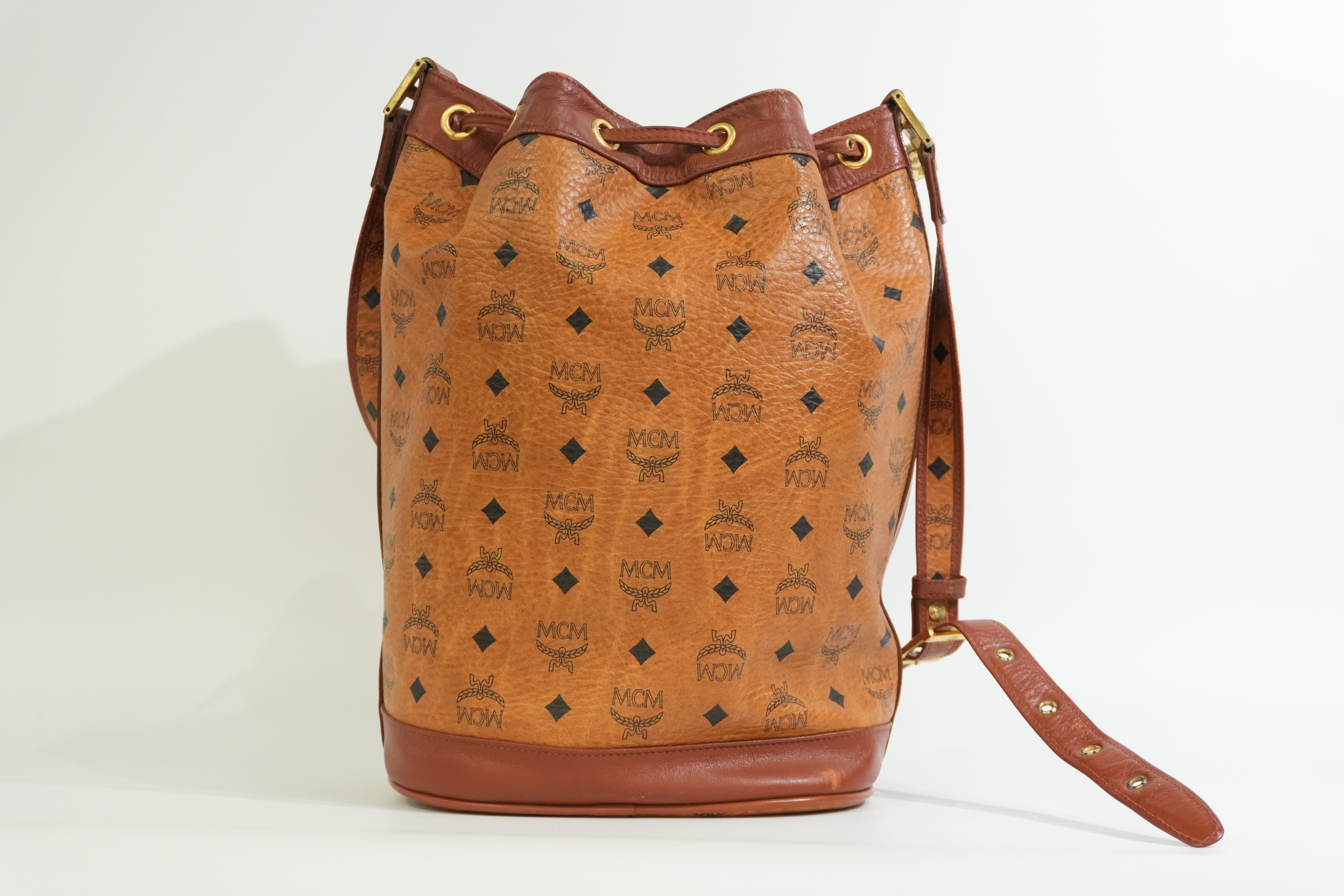 Pre-owned MCM Bucket Shoulder Bag Cognac
