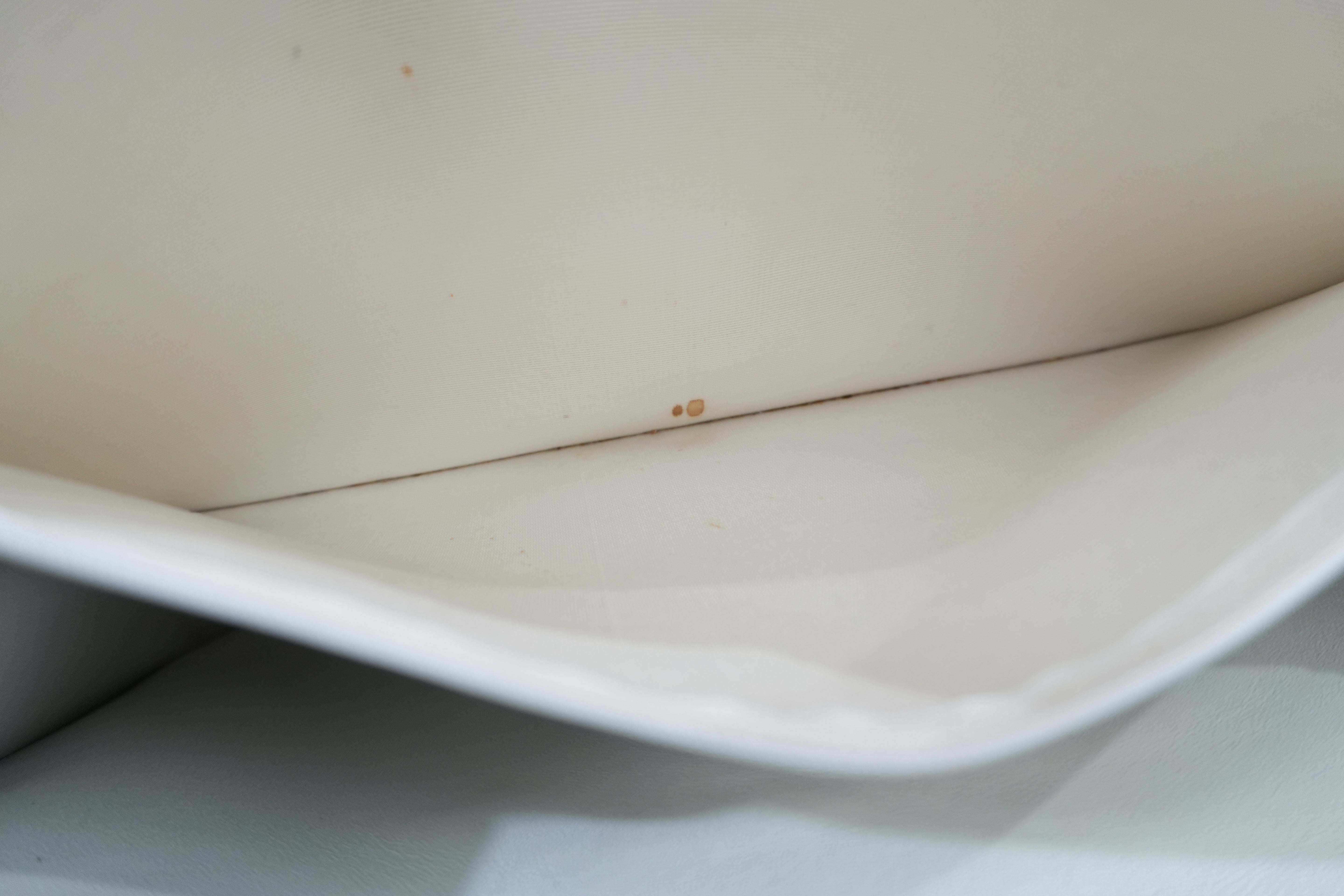 Pre-owned Chanel Caviar Skin Leather Tote Bag White