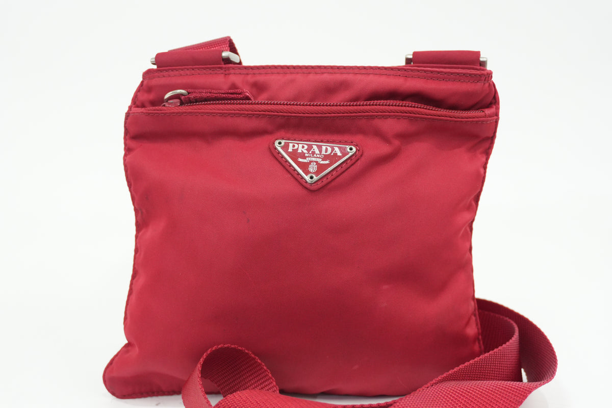 Pre-Owned Prada Nylon Crossbody Bag Red