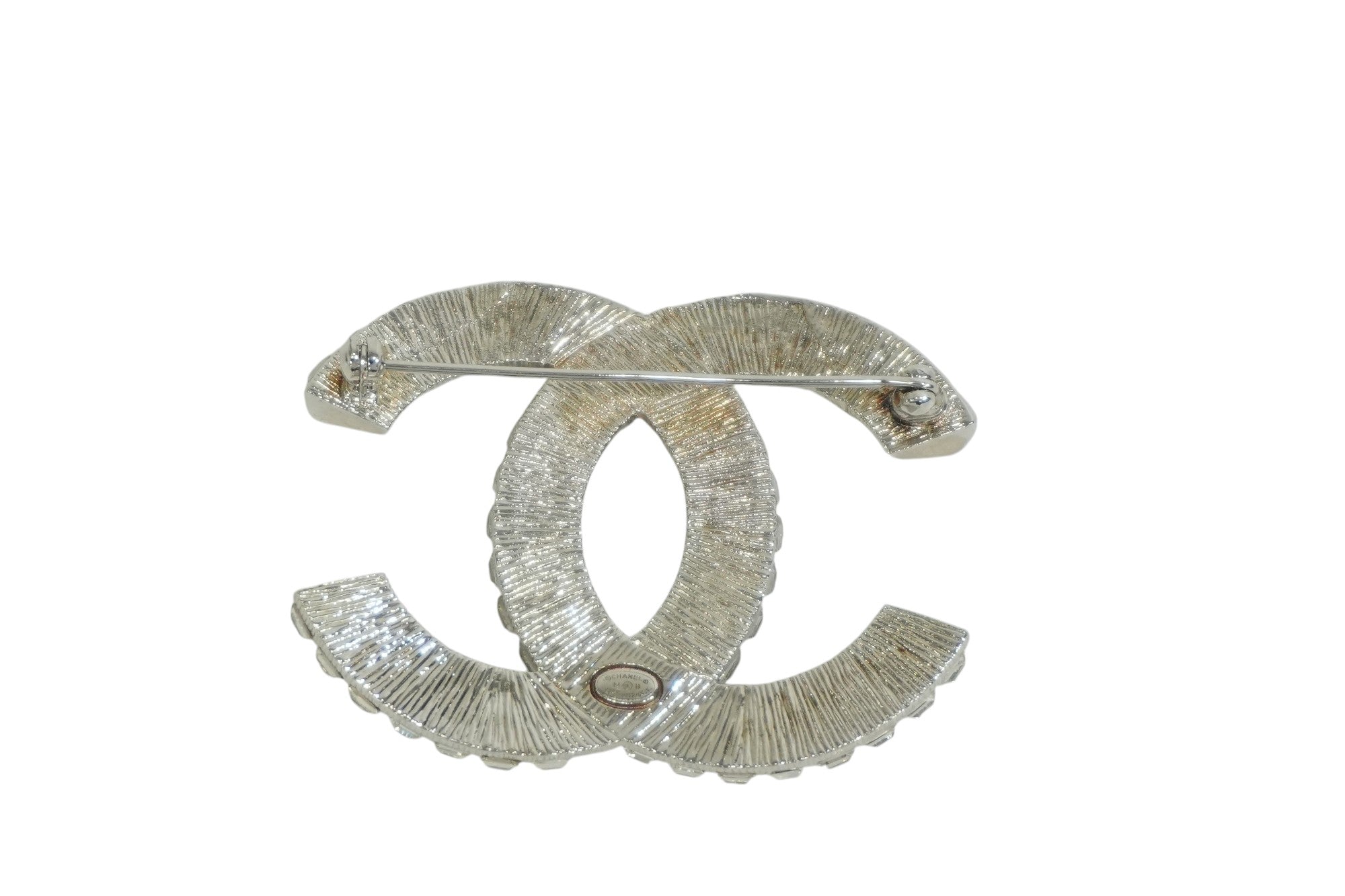 Pre-owned Chanel CC Brooch Silver tone