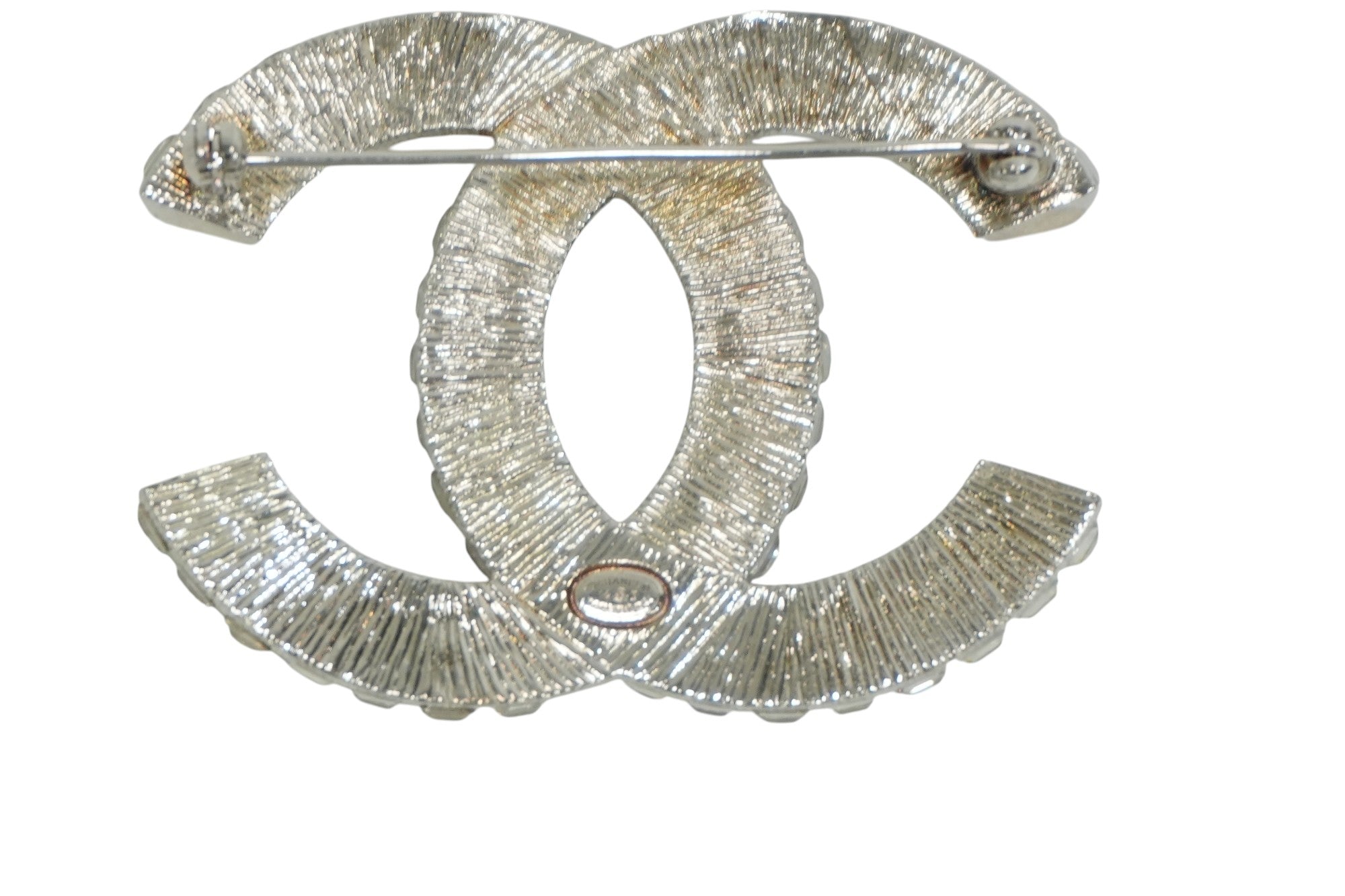 Pre-owned Chanel CC Brooch Silver tone
