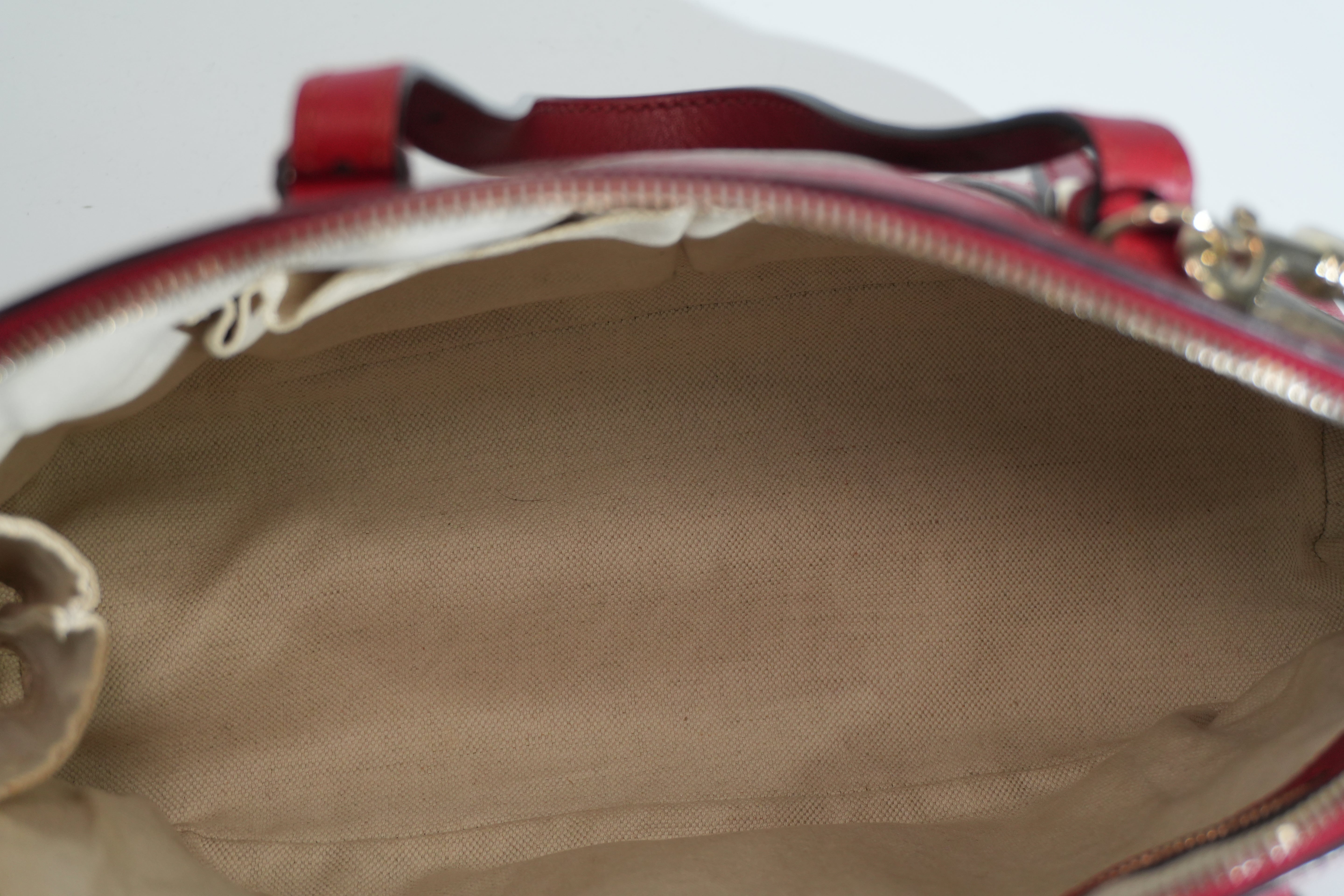 Pre-owned Gucci Two Way Domed Shoulder Bag Red