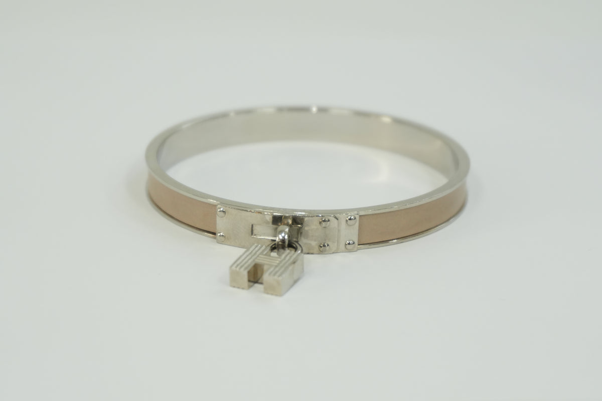 Pre-Owned Hermes Kelly Bangle Cream and Silver
