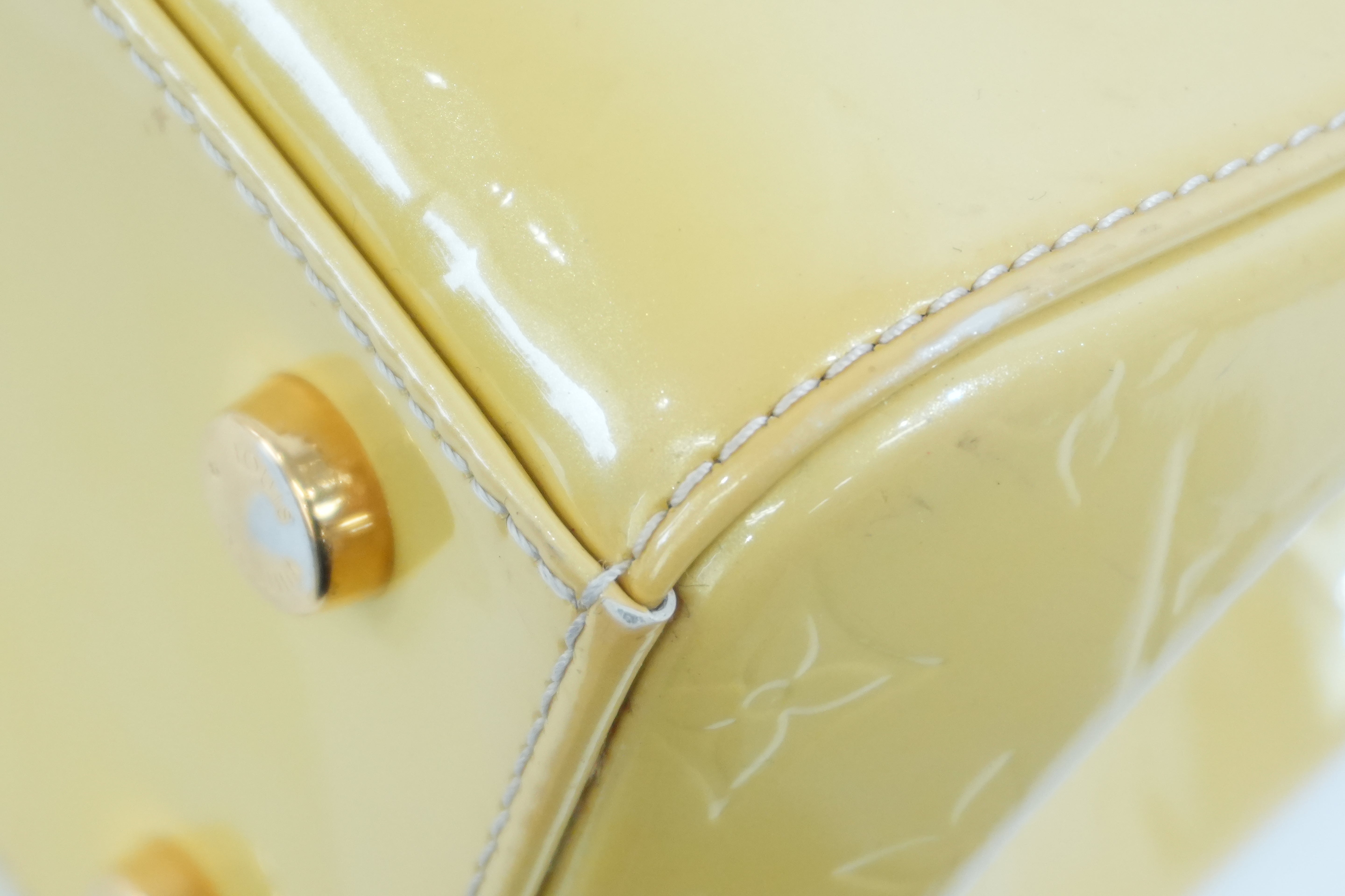 Pre-owned Louis Vuitton Vernis Handbag Yellow