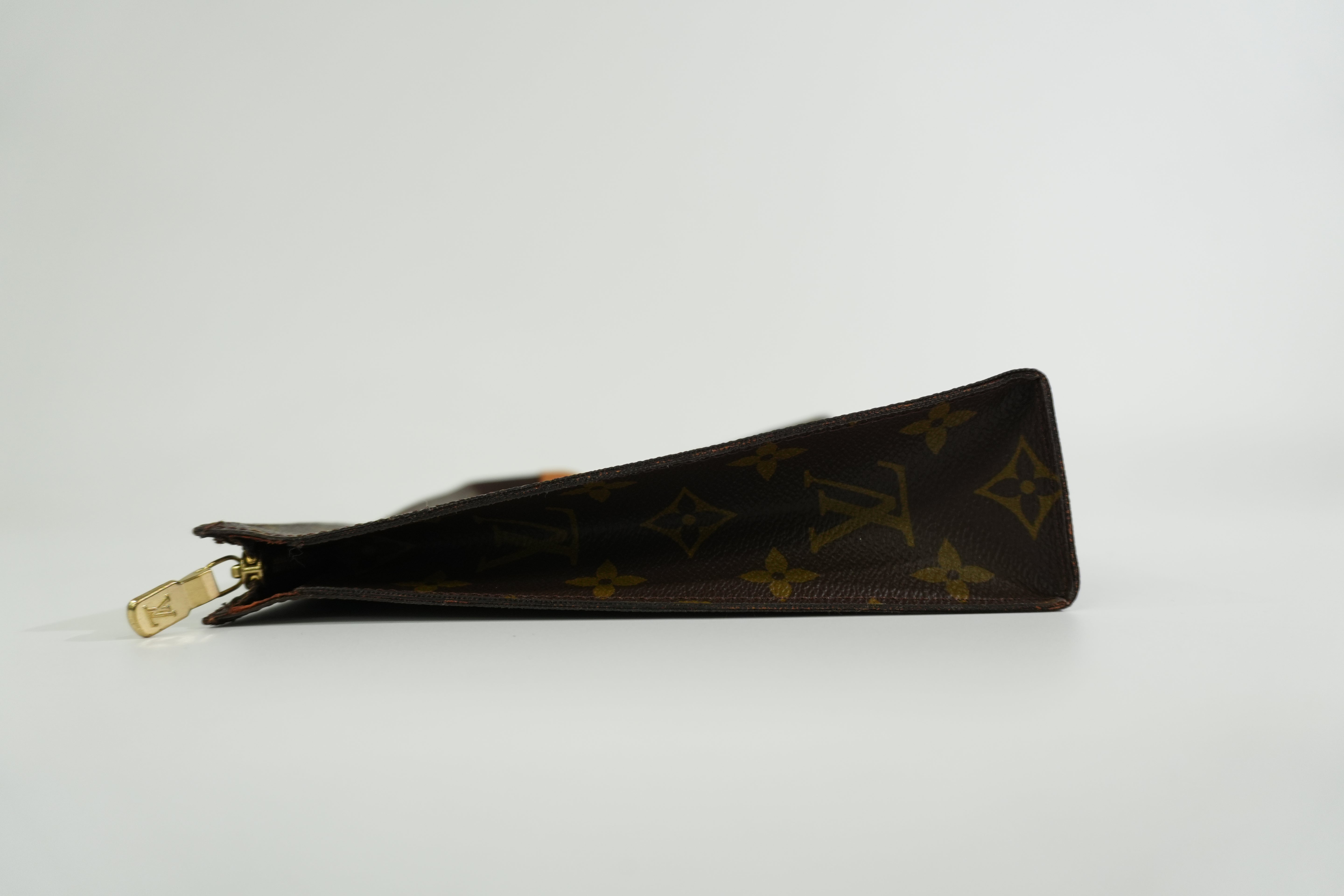 Pre-owned Louis Vuitton Monogram Toiletry 26 Clutch Bag