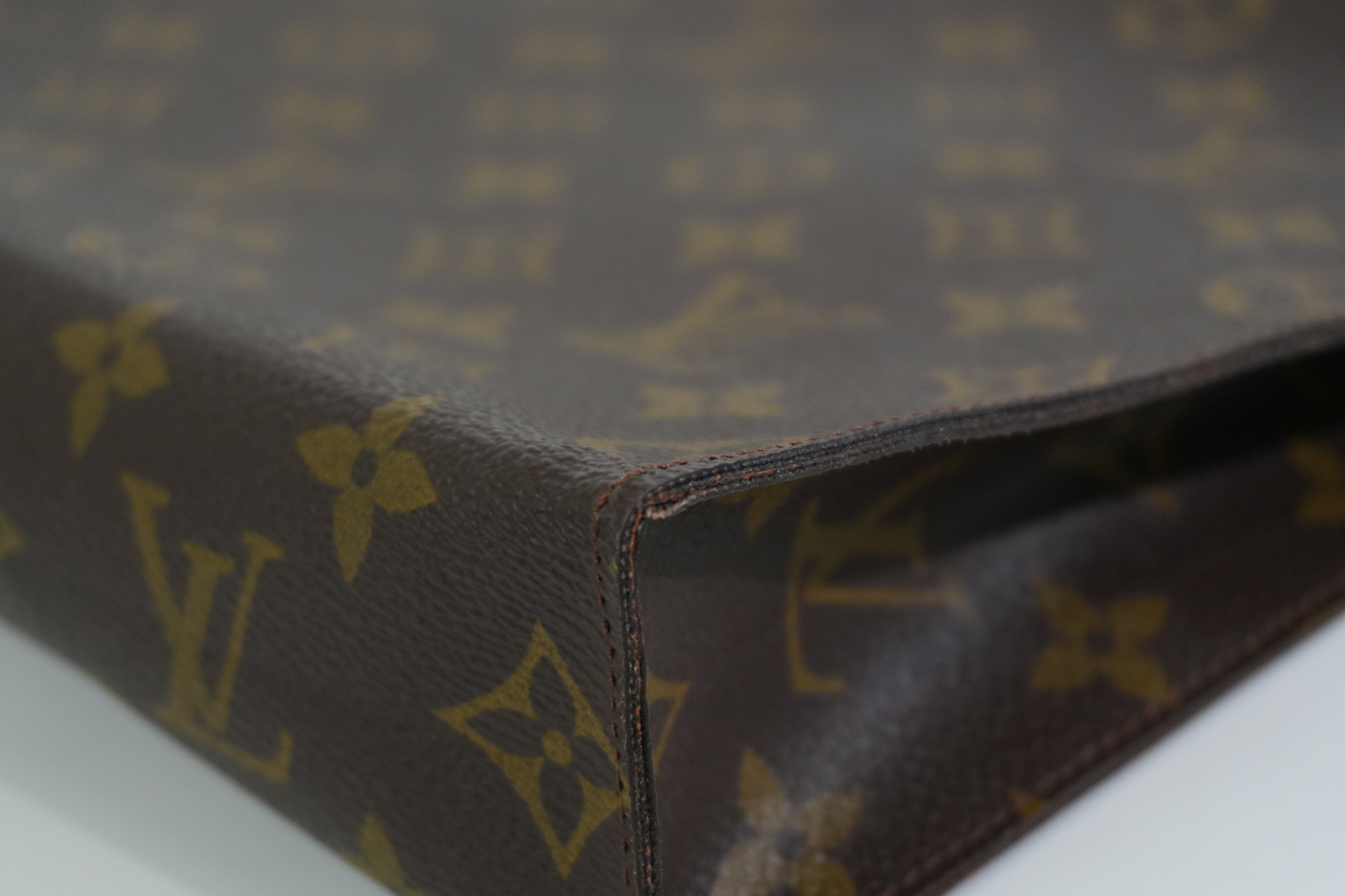 Pre-owned Louis Vuitton Monogram Toiletry 26 Clutch Bag