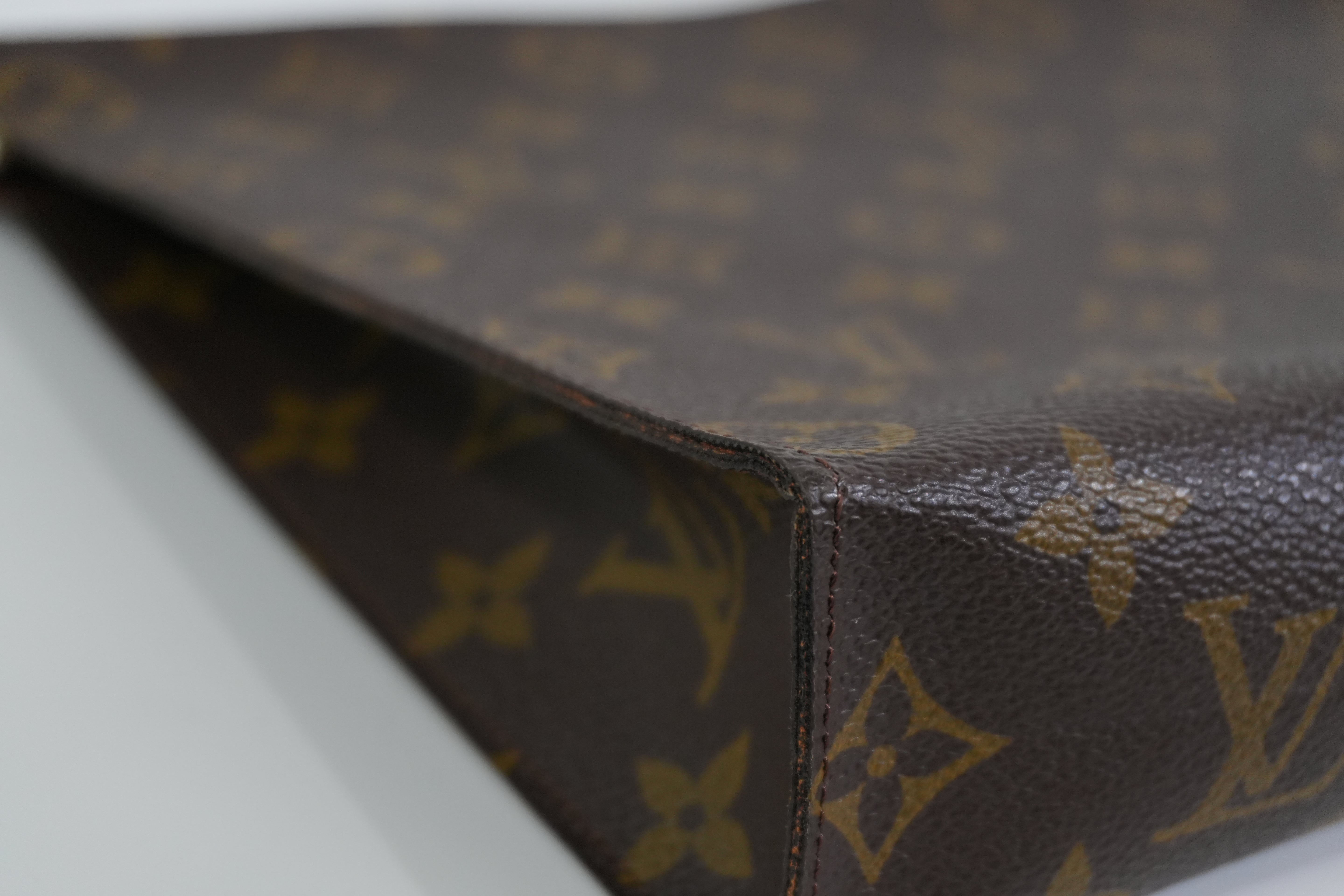 Pre-owned Louis Vuitton Monogram Toiletry 26 Clutch Bag