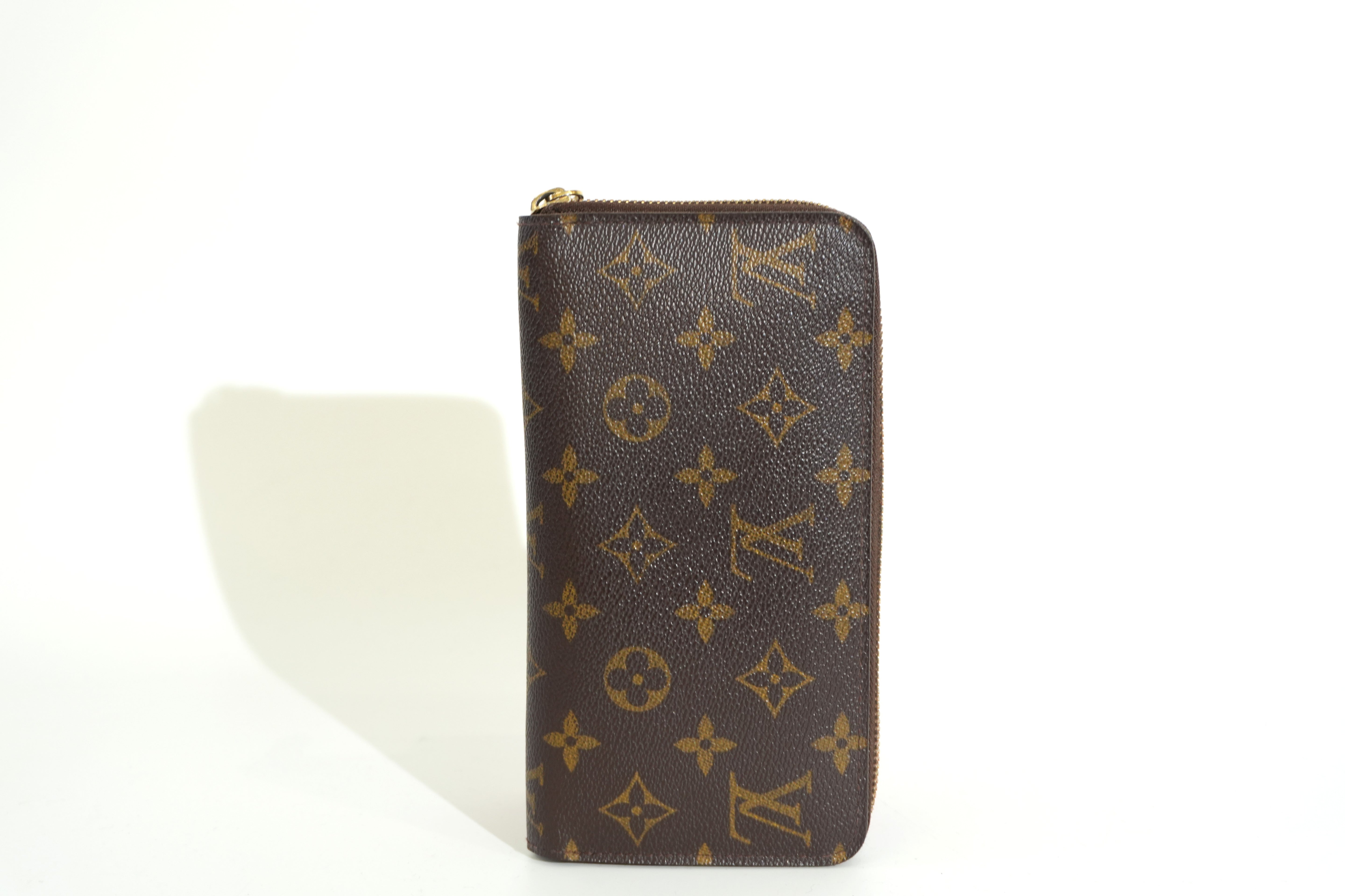 Pre-owned Louis Vuitton Monogram Zippy Wallet