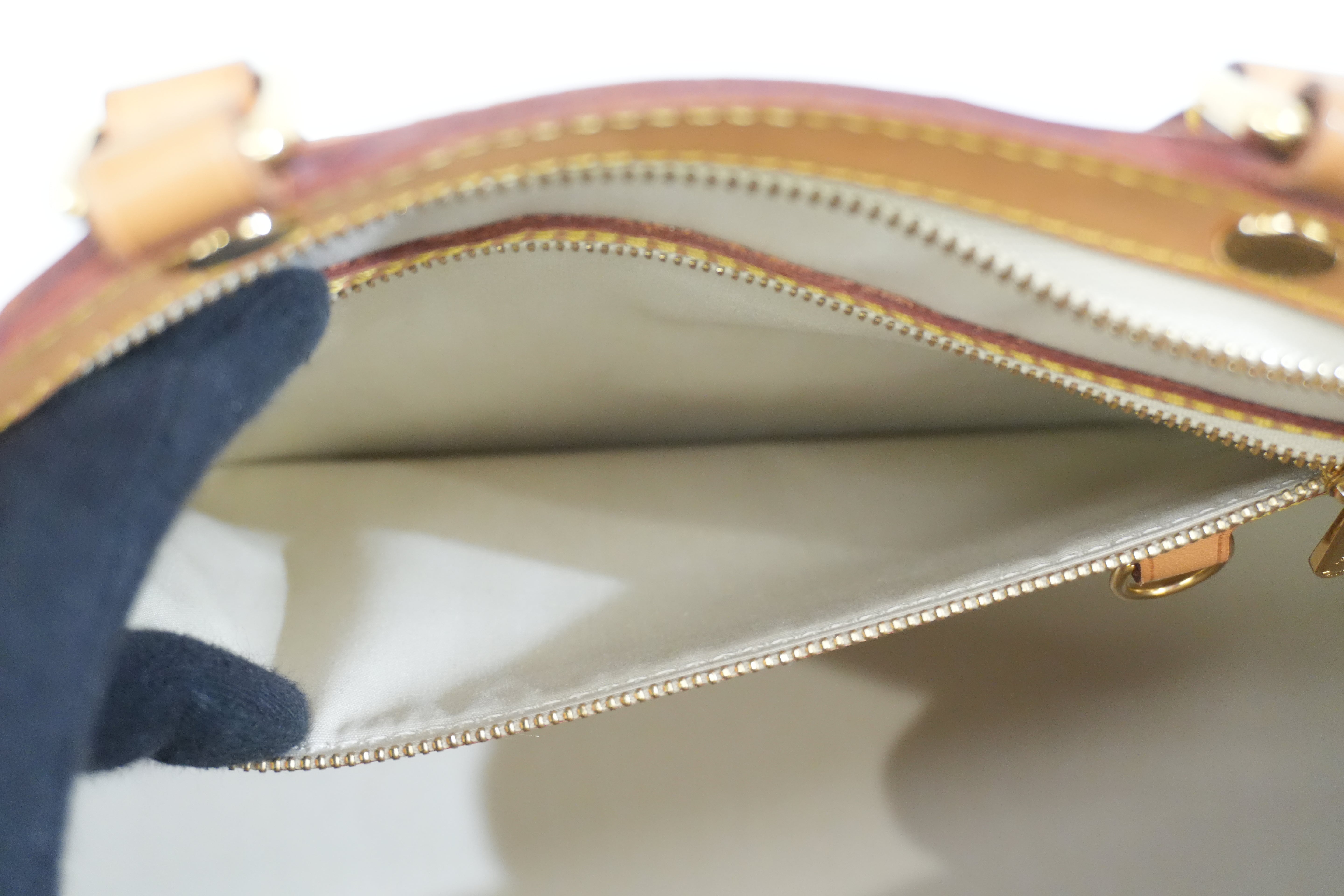 Pre-owned Louis Vuitton Vernis Handbag Yellow