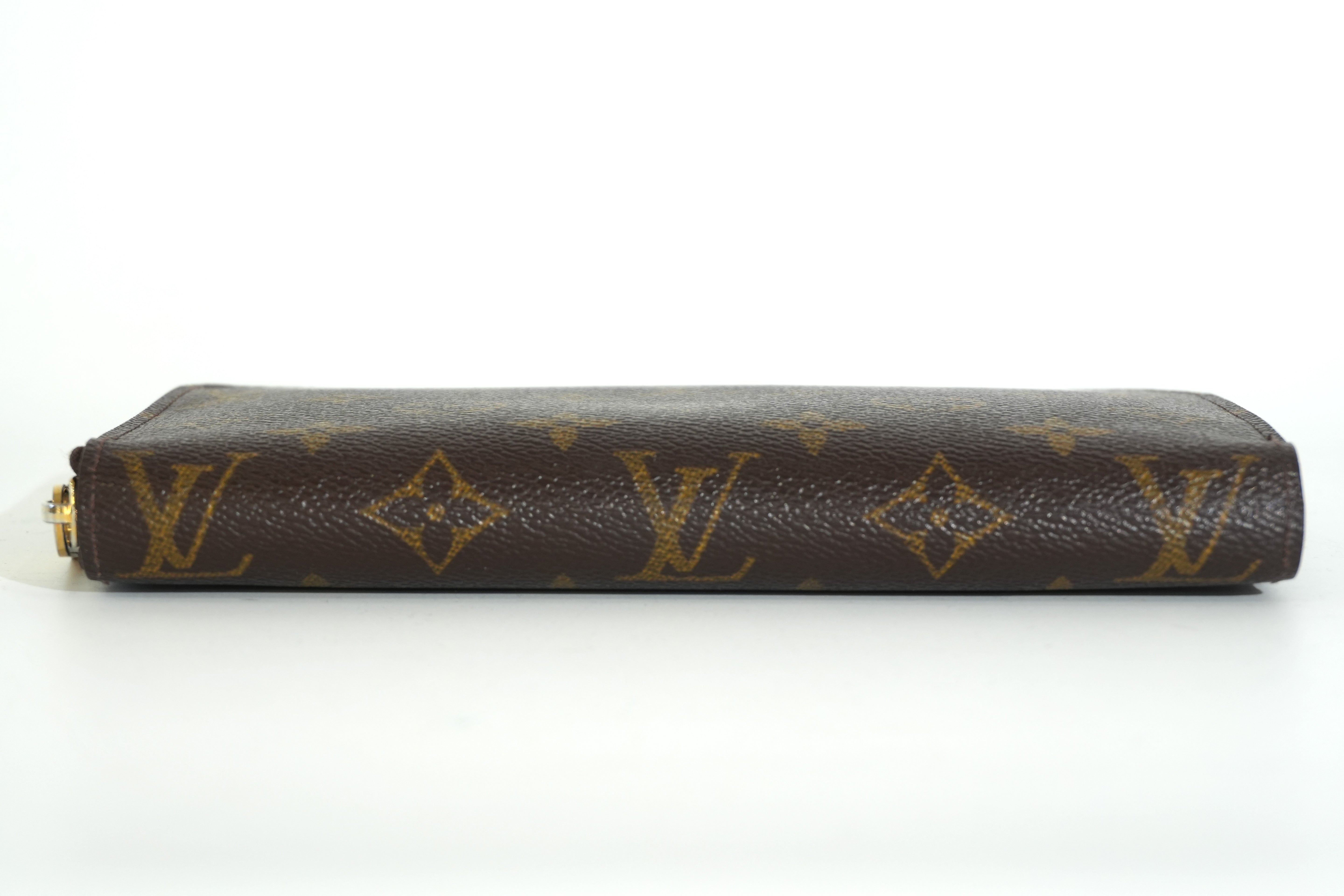 Pre-owned Louis Vuitton Monogram Zippy Wallet