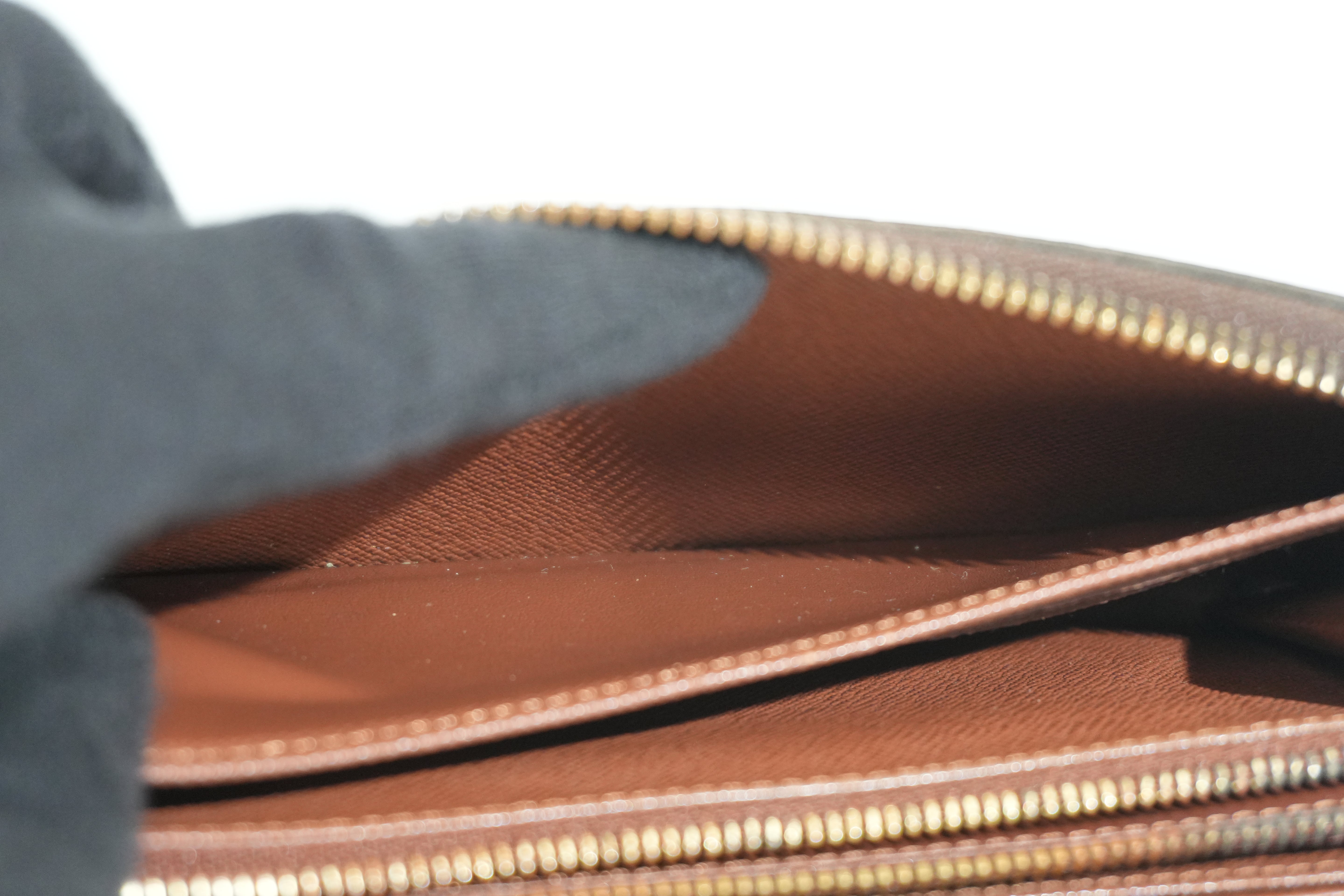 Pre-owned Louis Vuitton Monogram Zippy Wallet