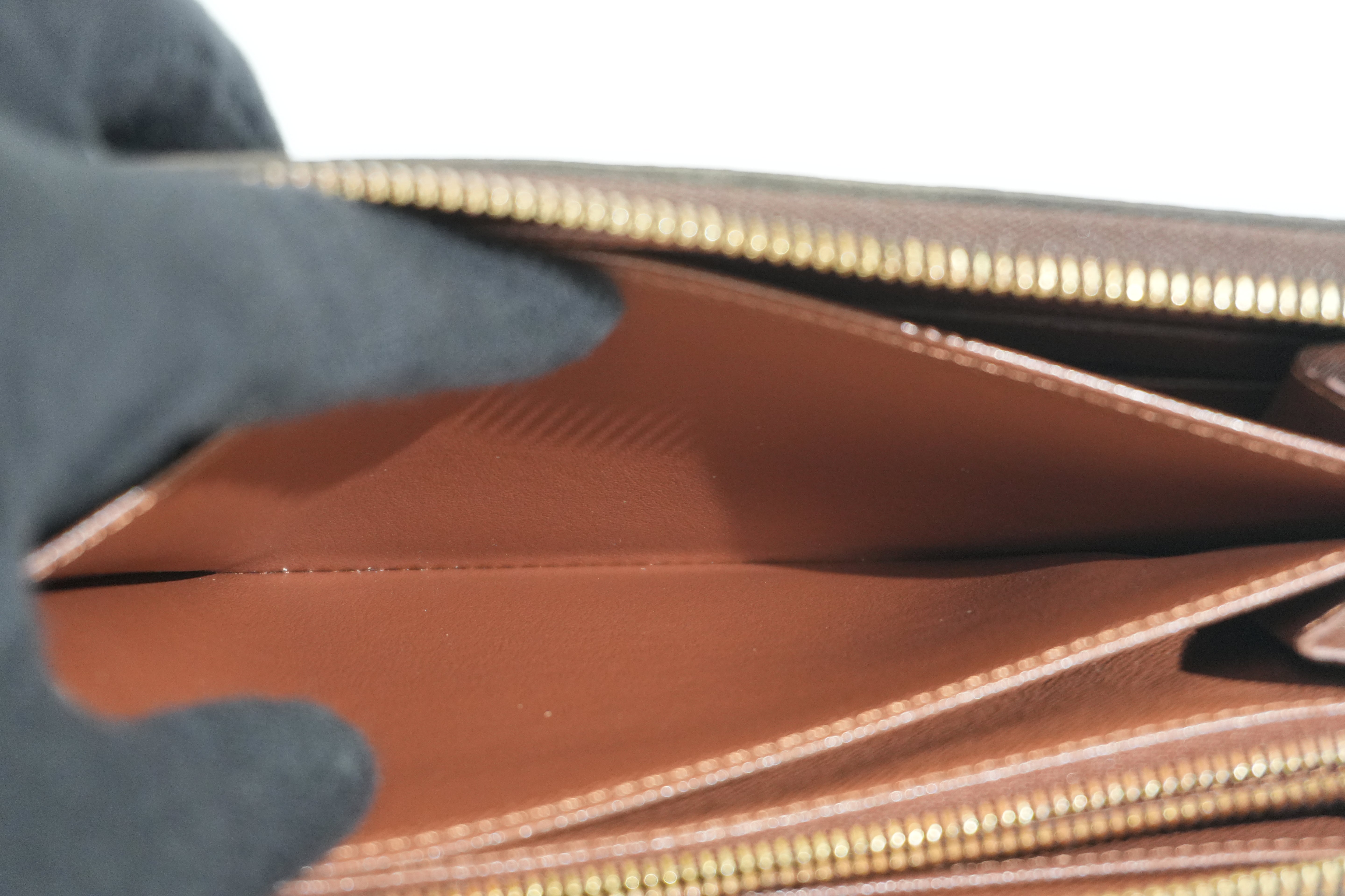 Pre-owned Louis Vuitton Monogram Zippy Wallet