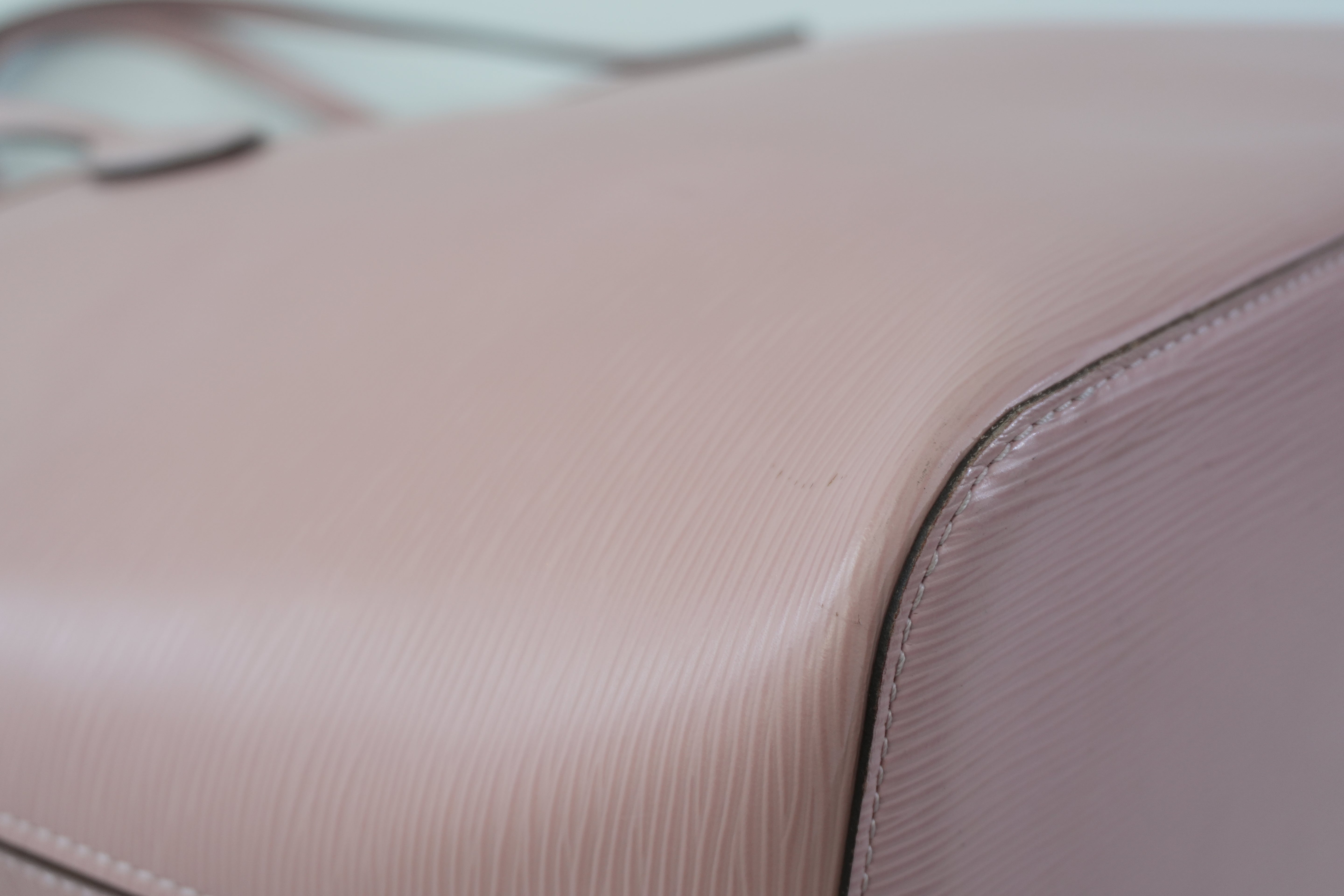 Pre-owned Louis Vuitton Epi Leather Neverfull MM Tote Bag Pink