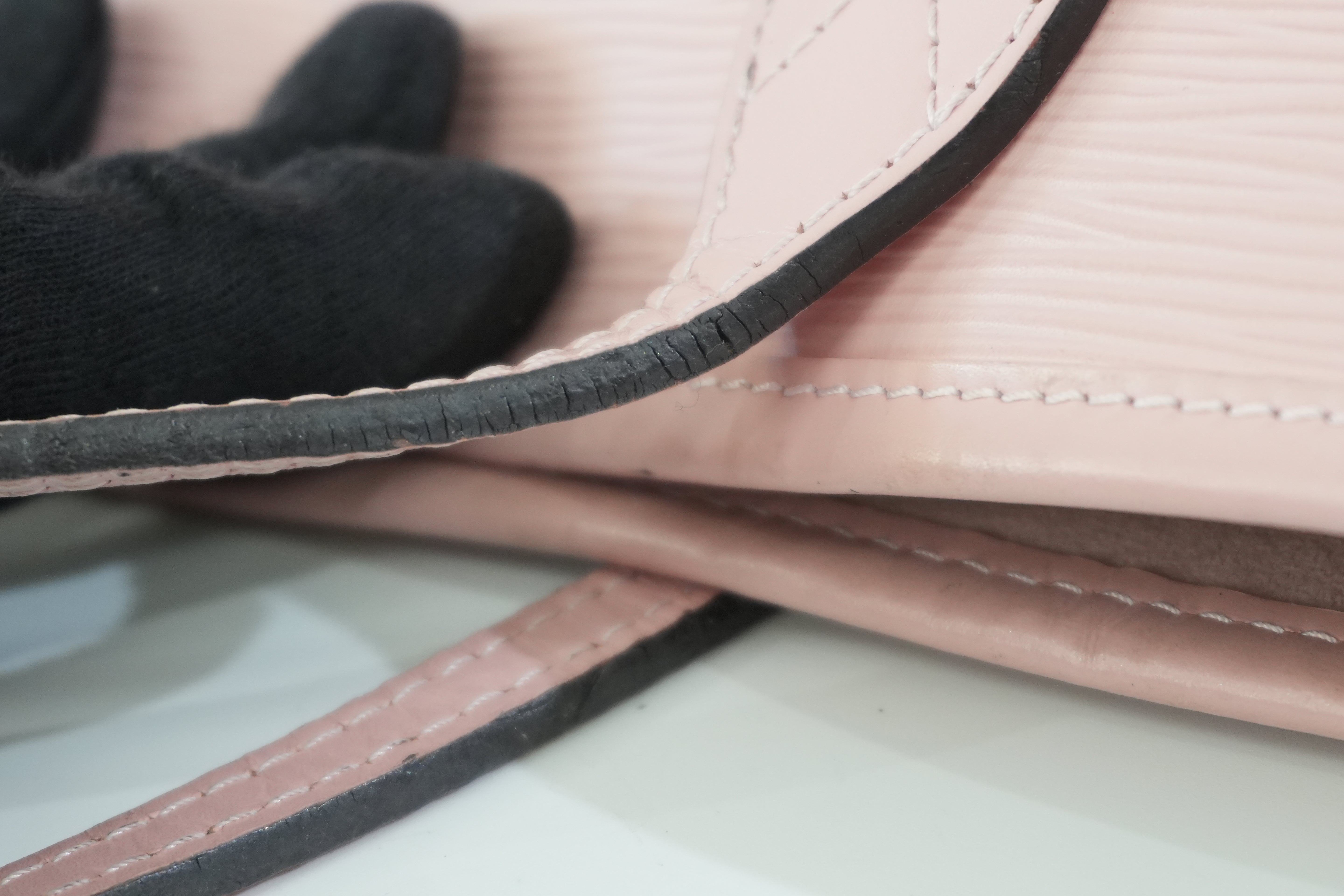 Pre-owned Louis Vuitton Epi Leather Neverfull MM Tote Bag Pink