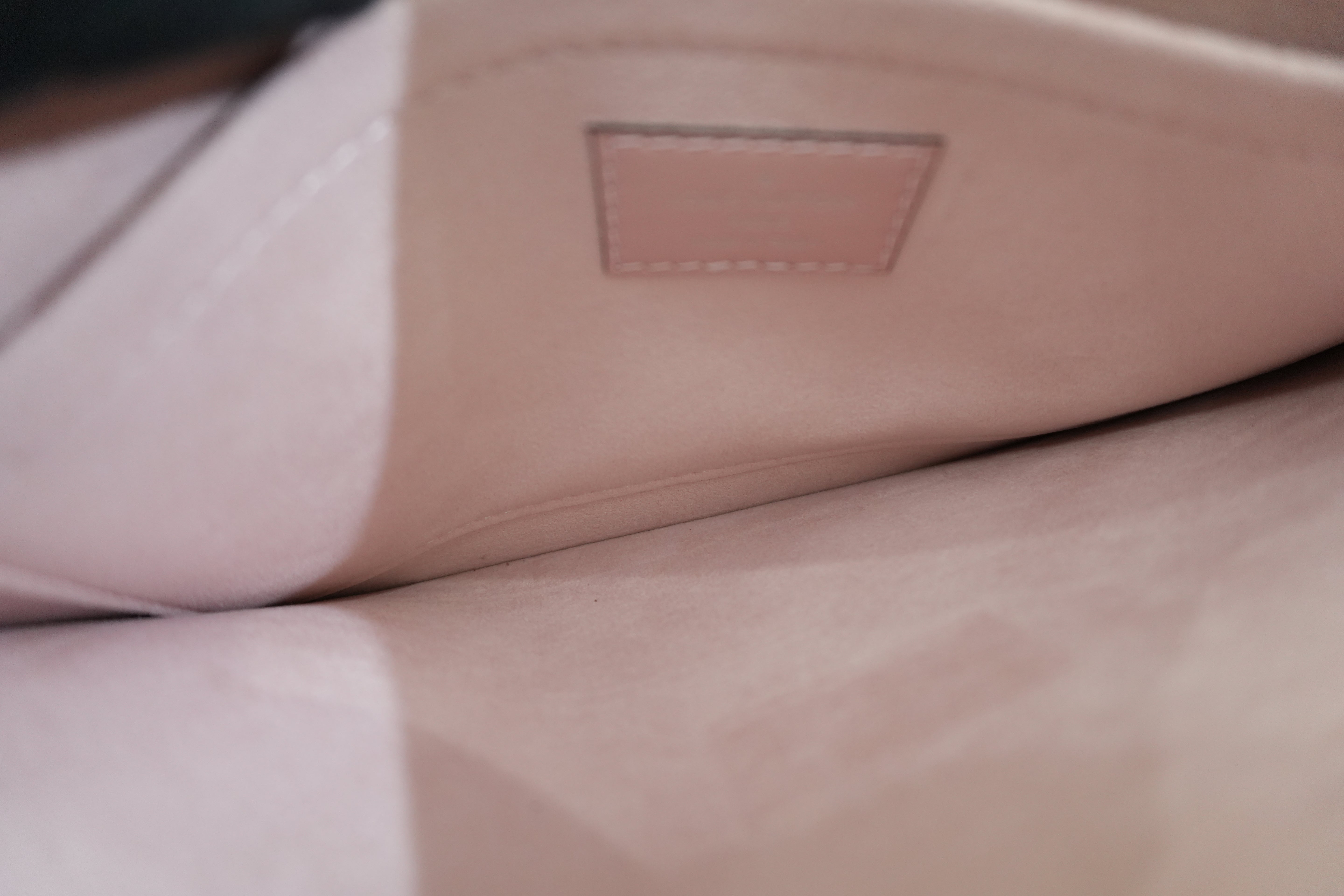 Pre-owned Louis Vuitton Epi Leather Neverfull MM Tote Bag Pink