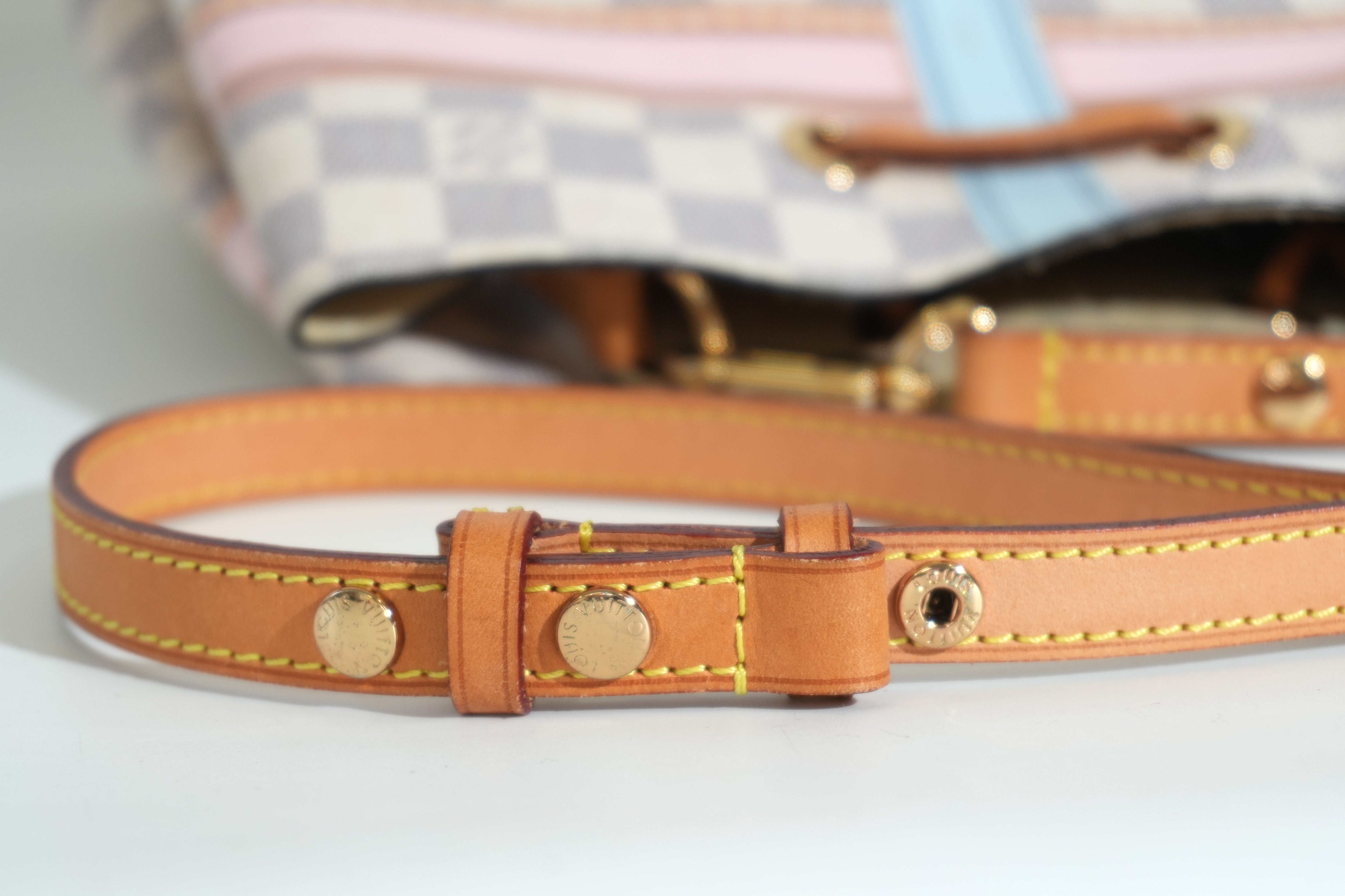 Pre-owned Louis Vuitton Damier Azur Summer Trunk Collection Neo Noe Shoulder Bag