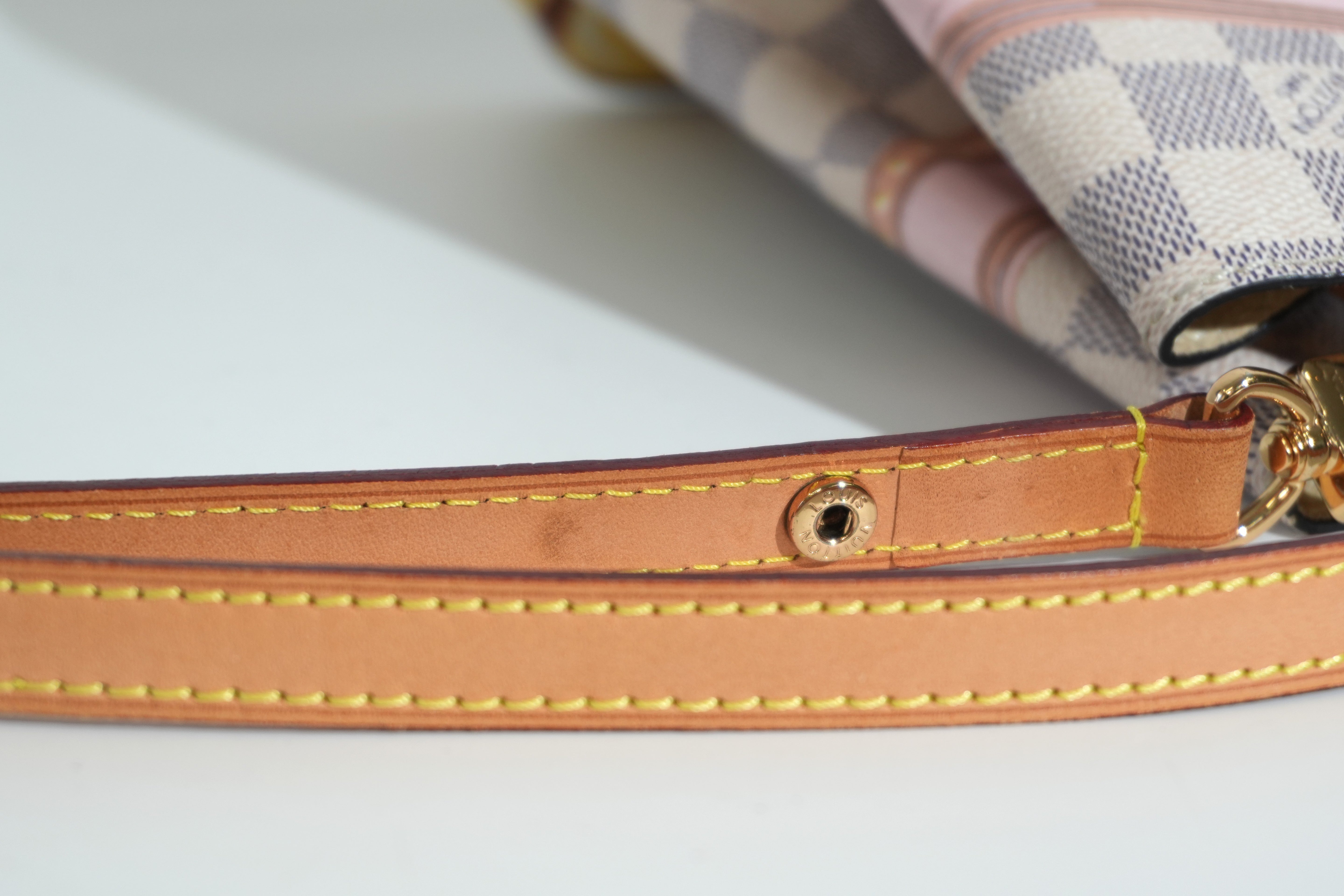 Pre-owned Louis Vuitton Damier Azur Summer Trunk Collection Neo Noe Shoulder Bag