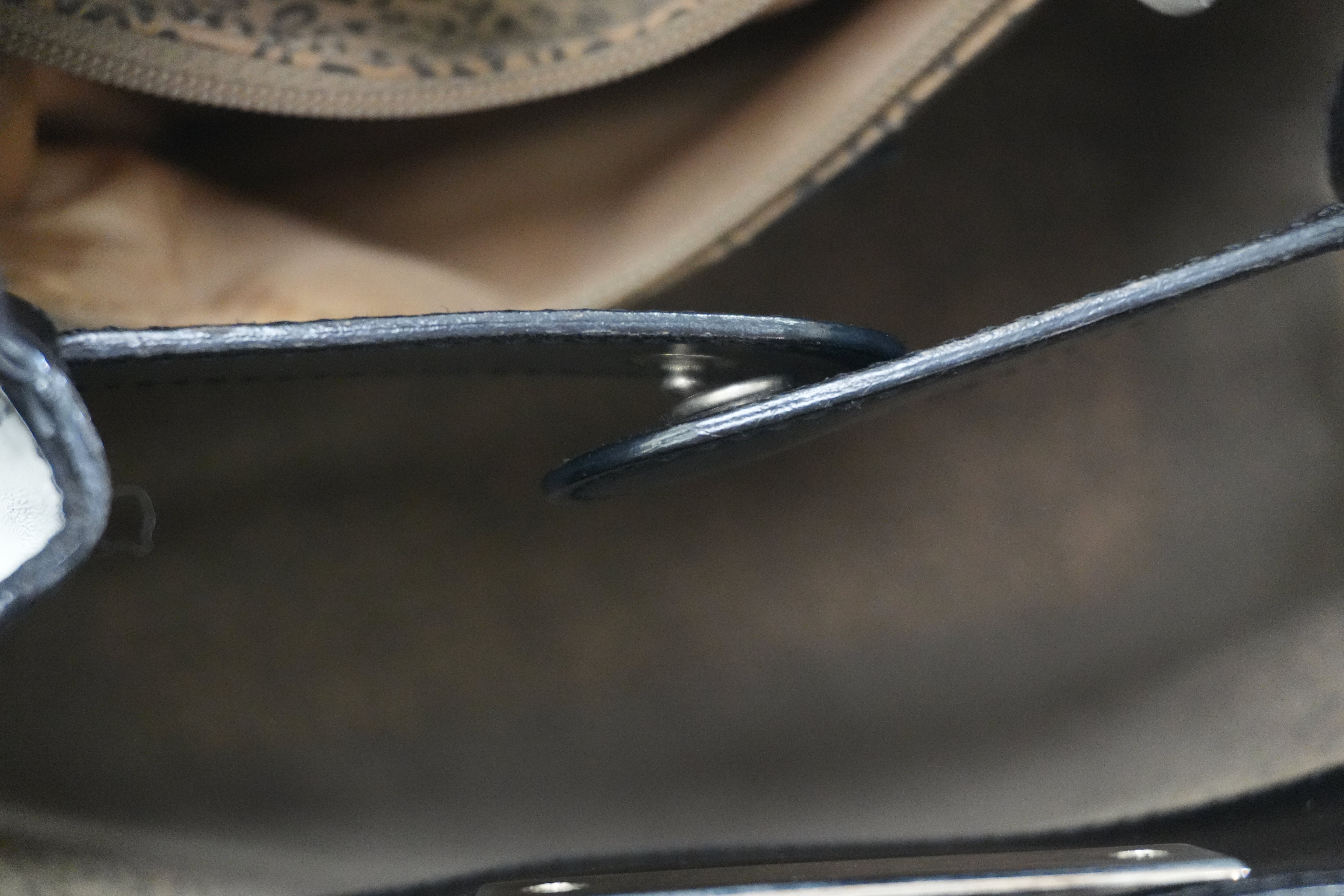 Pre-owned Cartier Leather Panthere Shoulder Bag Black