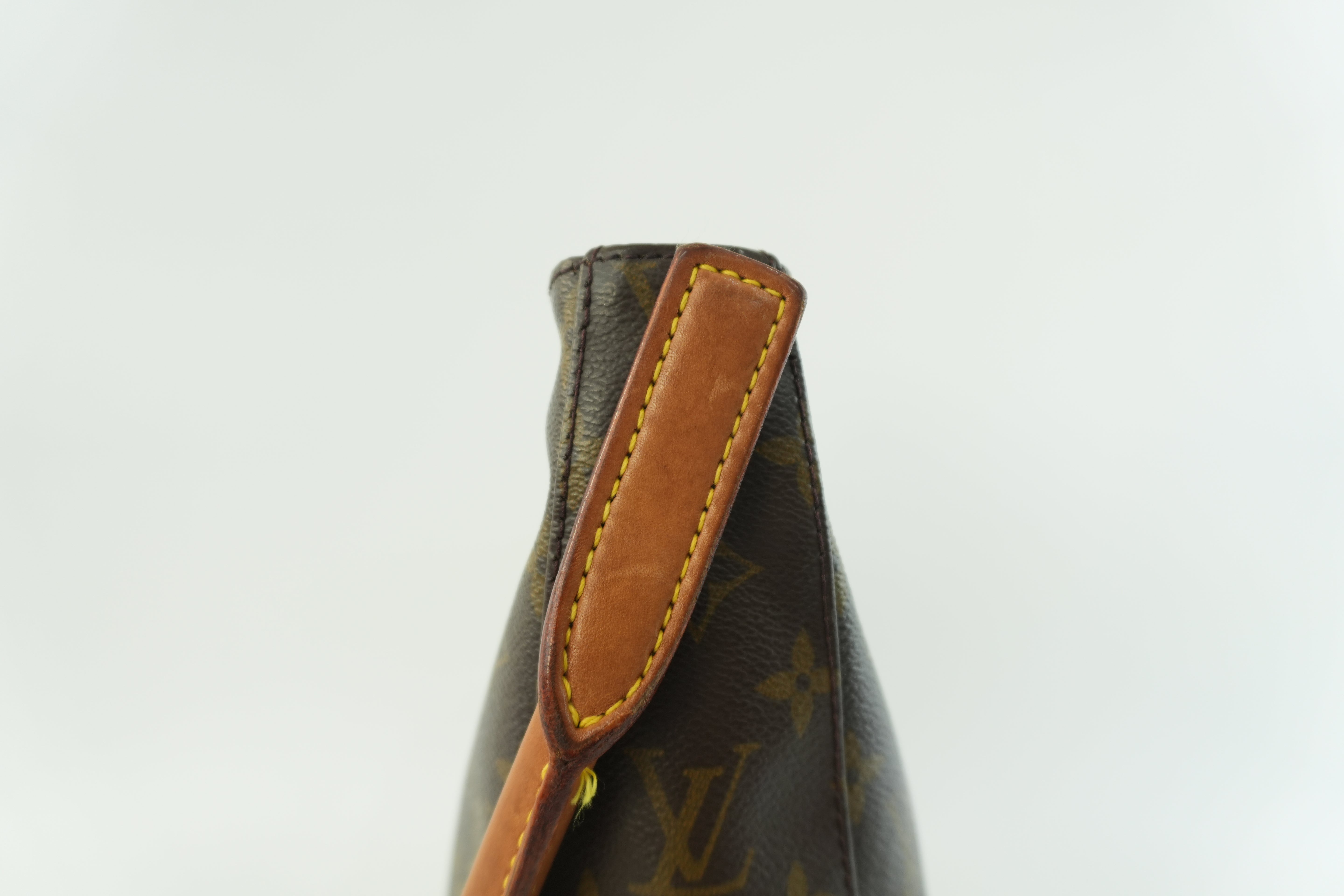 Louis Vuitton Monogram Looping GM Shoulder Bag Used
