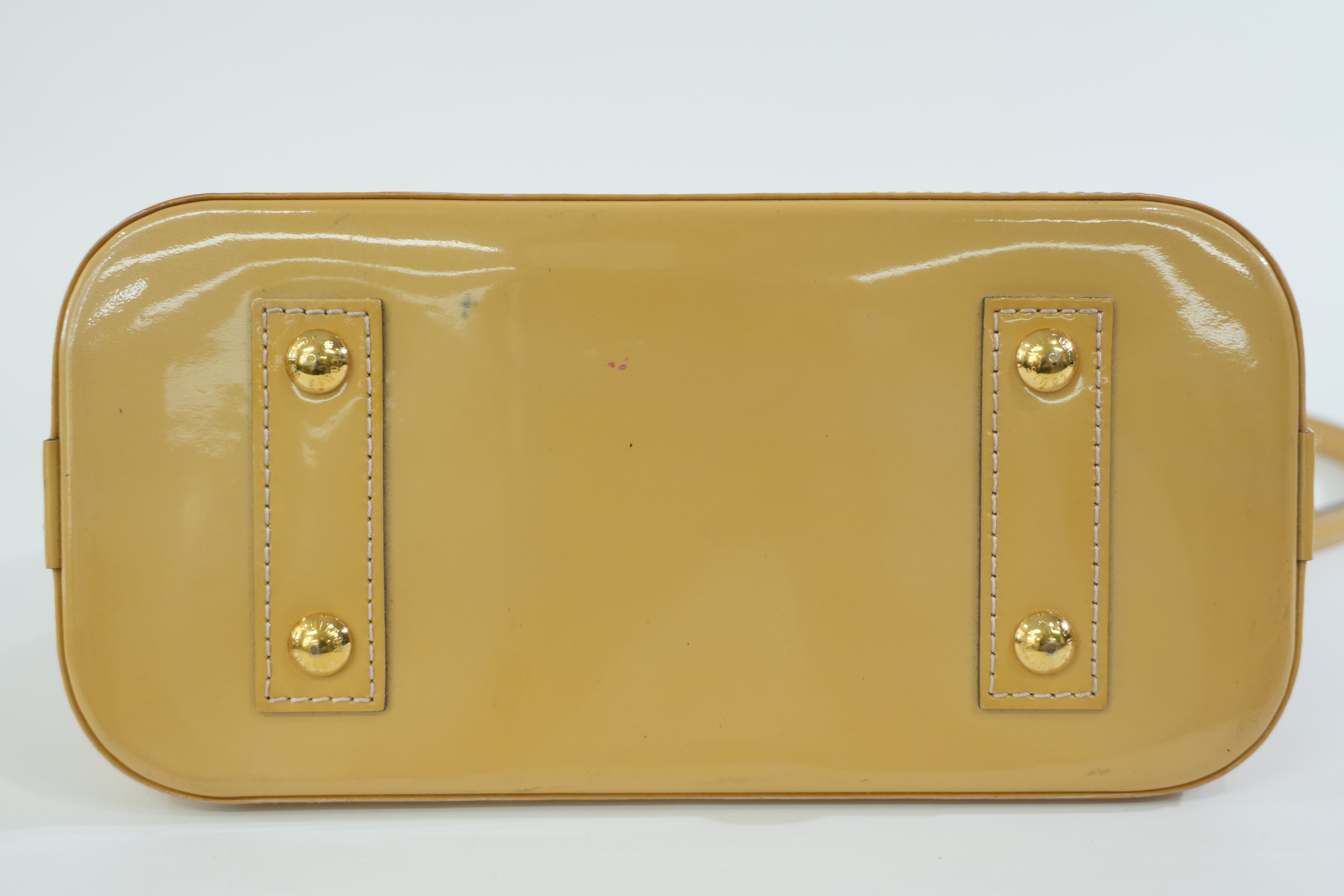 Pre-owned Louis Vuitton Vernis Leather Alma BB Yellow Without Clochette