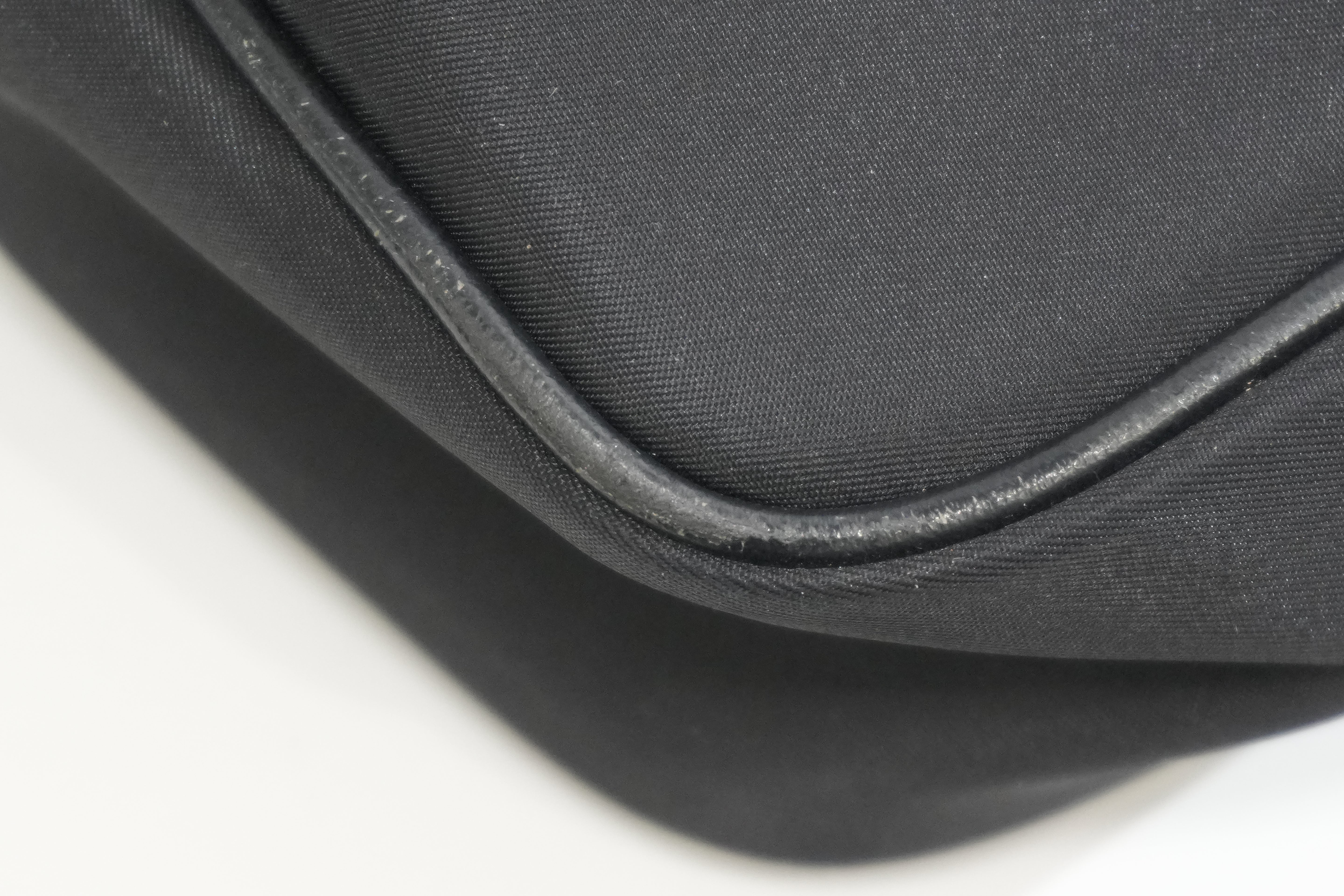 Pre-owned Burberry Crossbody Bag Black