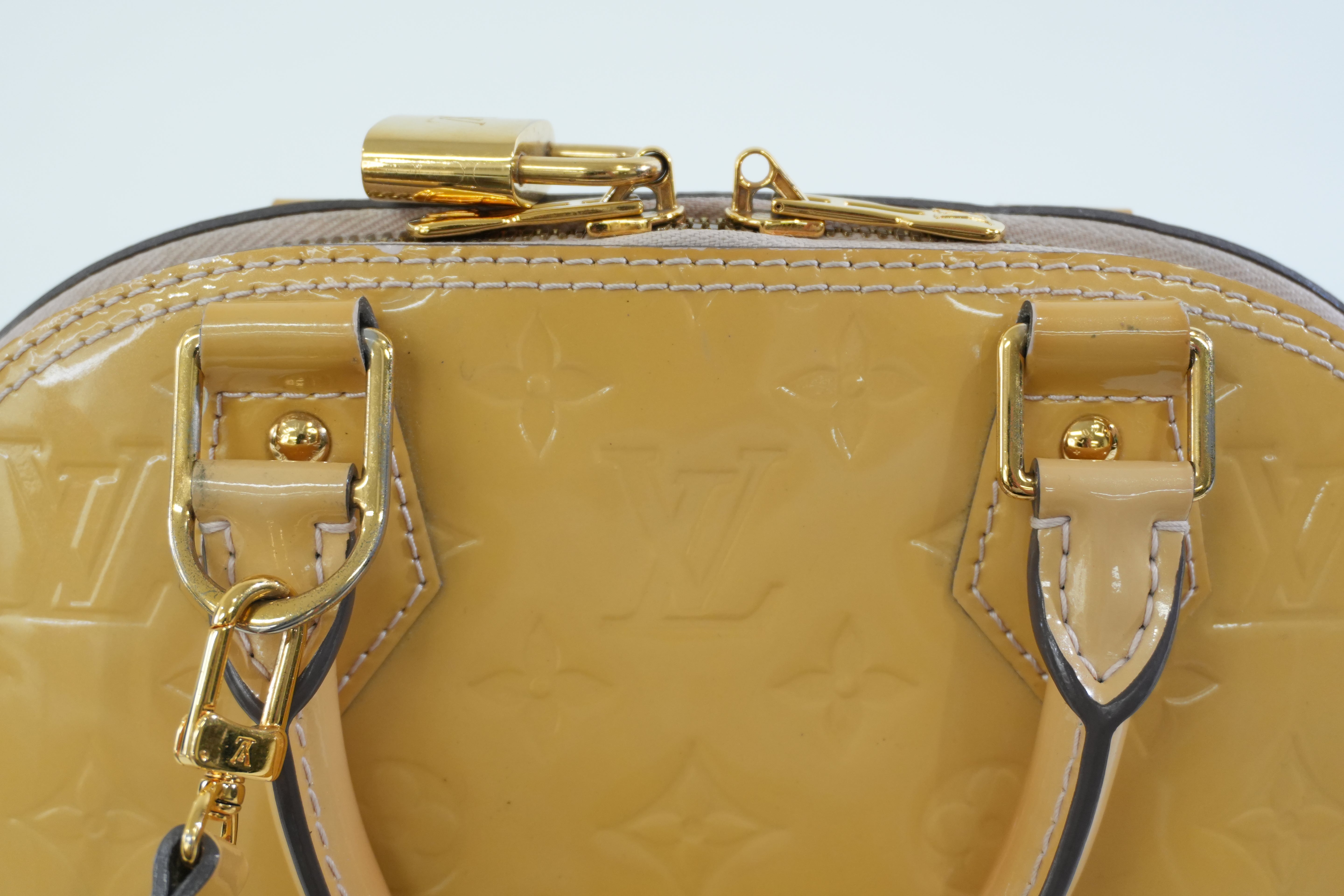 Pre-owned Louis Vuitton Vernis Leather Alma BB Yellow Without Clochette