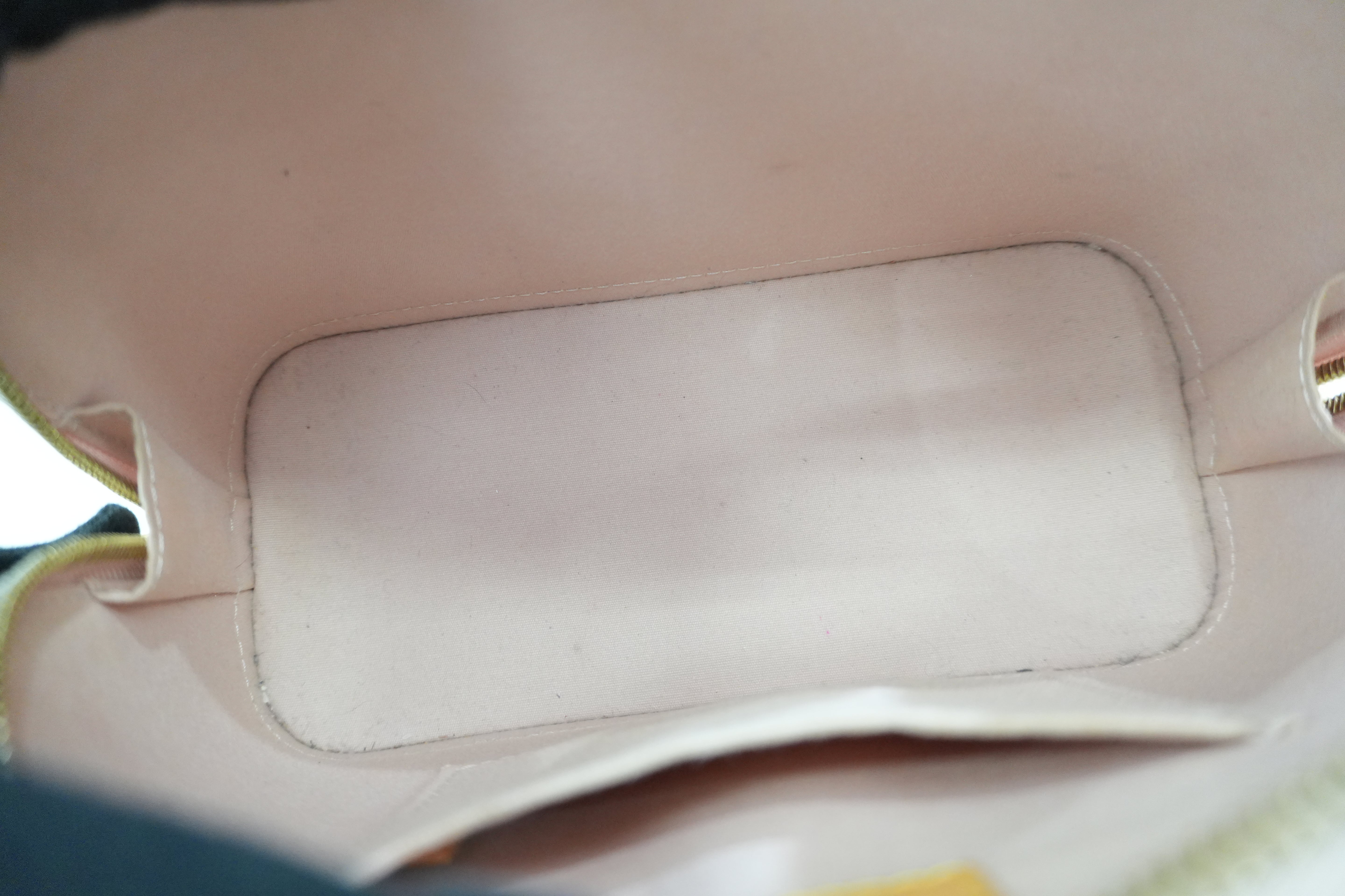 Pre-owned Louis Vuitton Vernis Leather Alma BB Yellow Without Clochette