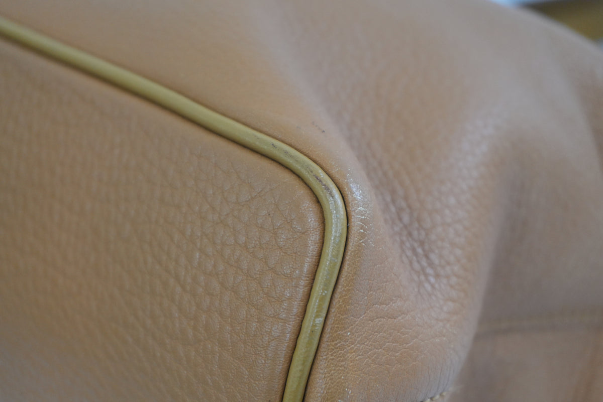 Pre-Owned Burberry Handbag Brown