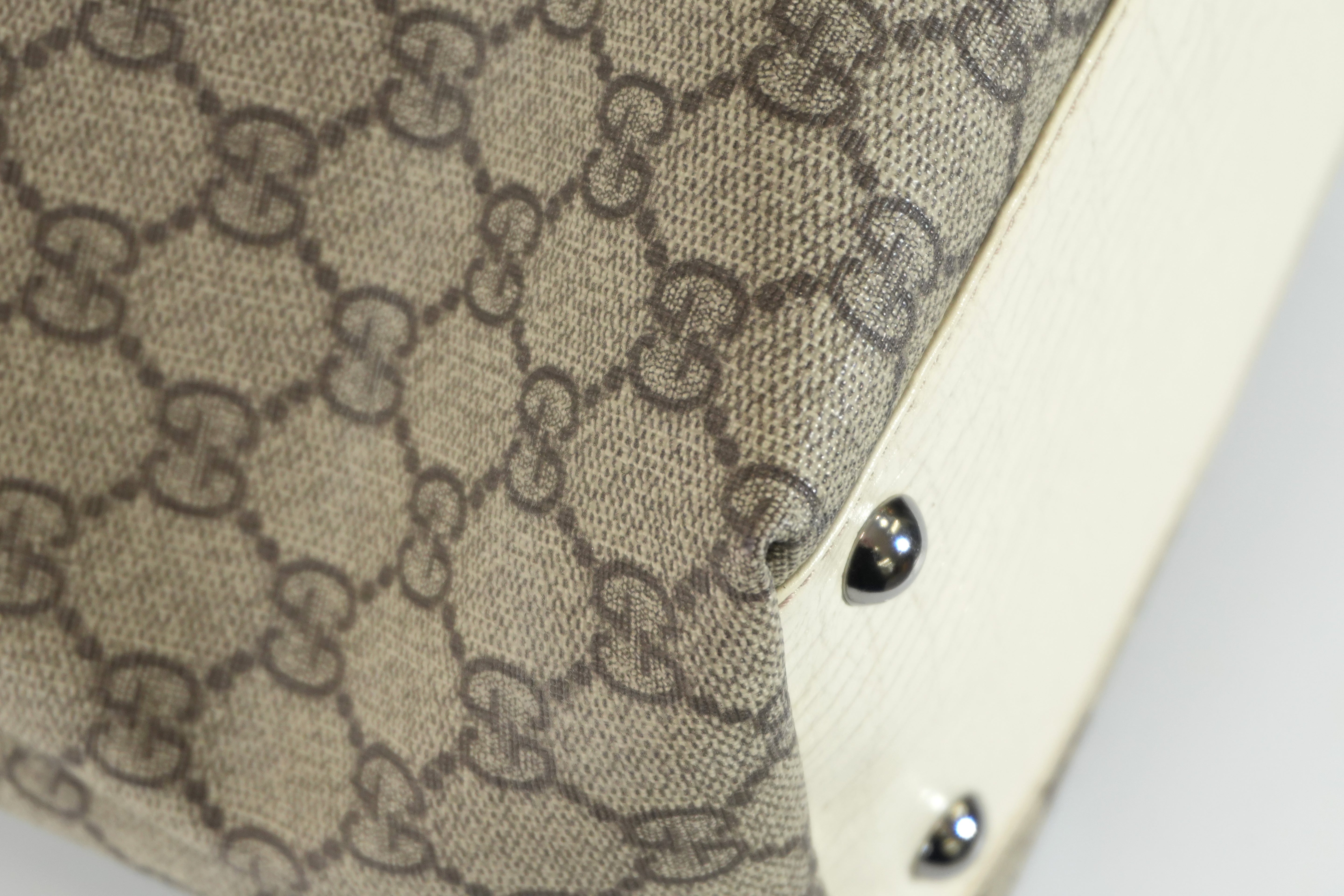 Pre-owned Gucci Handbag White