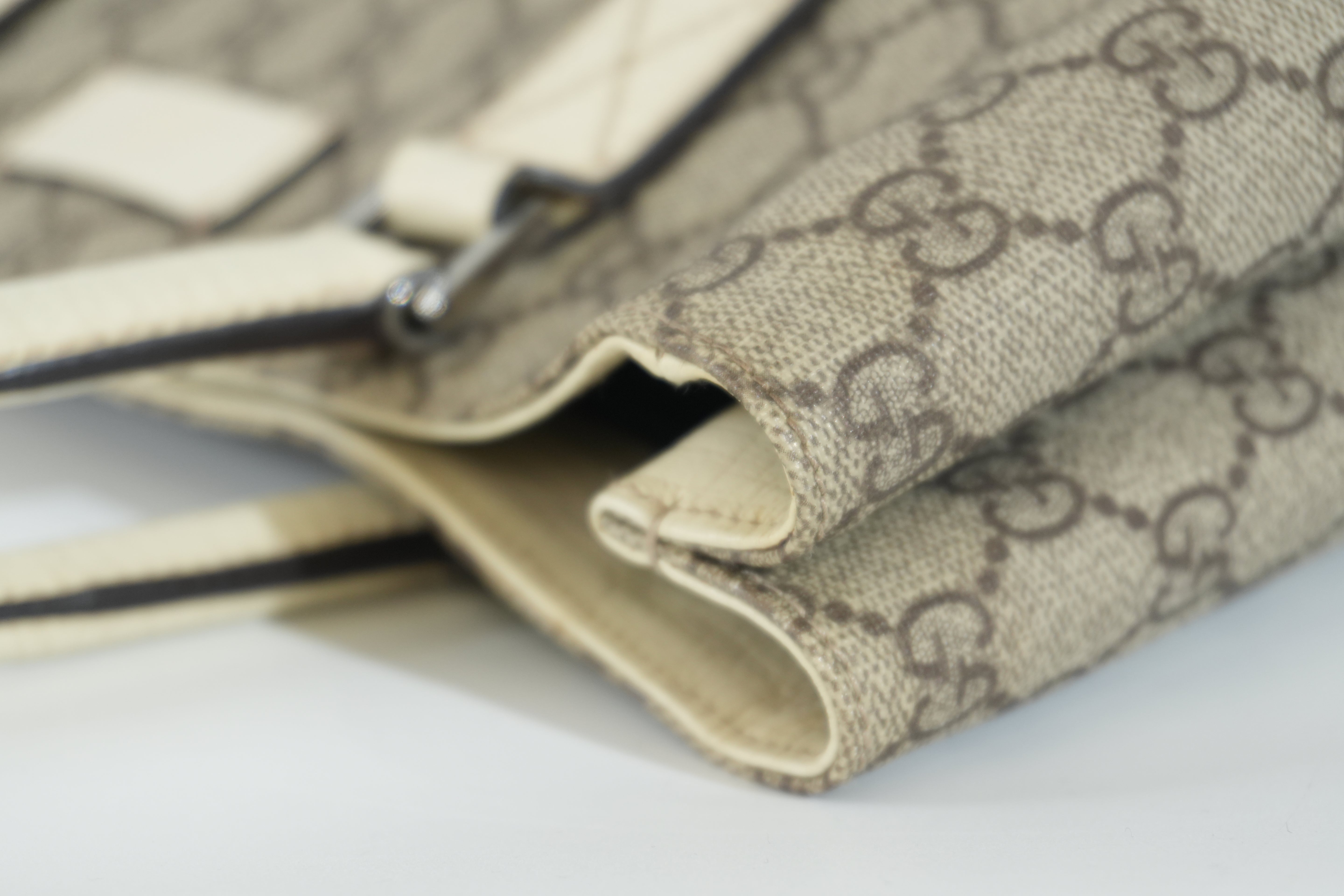 Pre-owned Gucci Handbag White