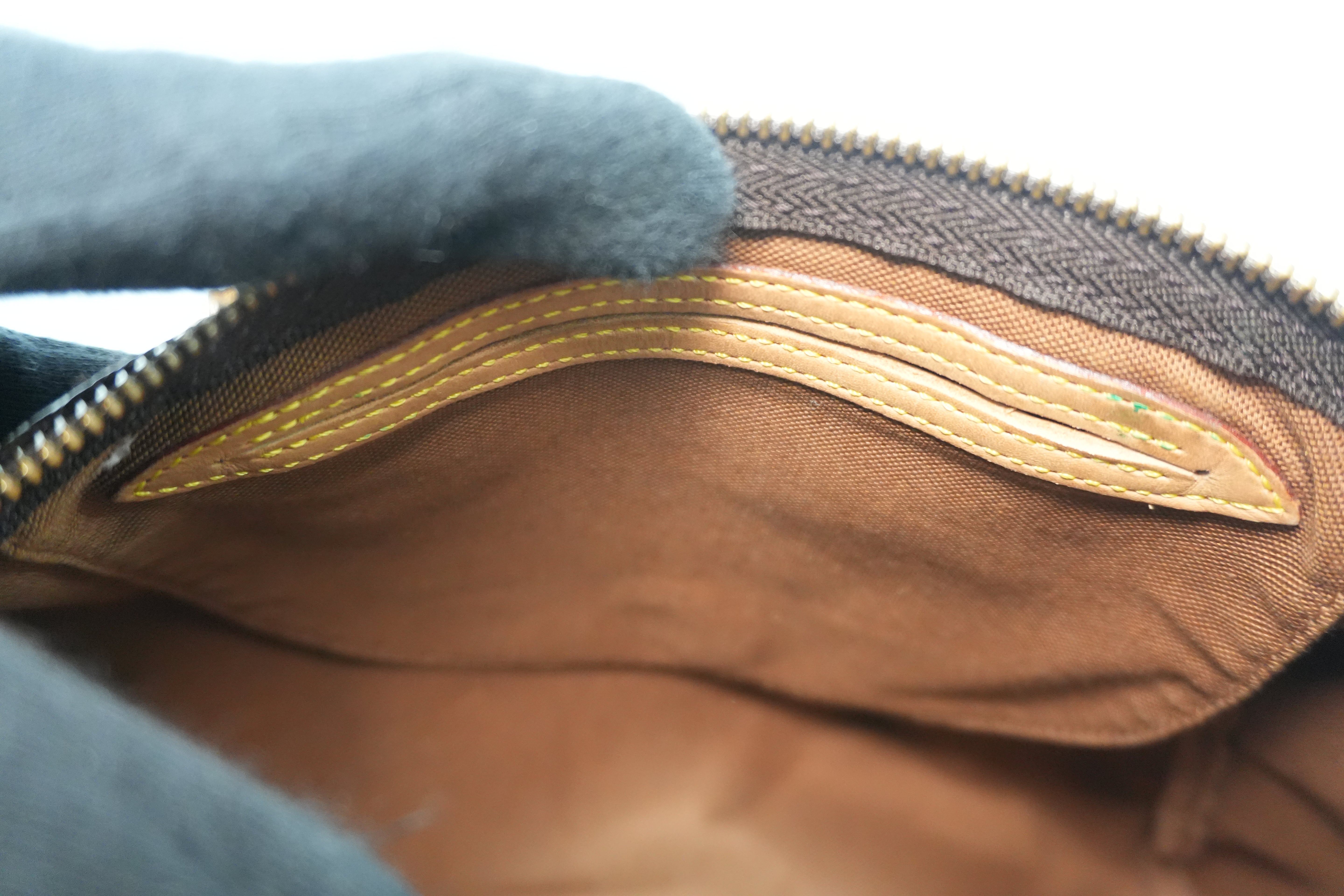 Louis Vuitton Monogram Speedy 25 Handbag Used