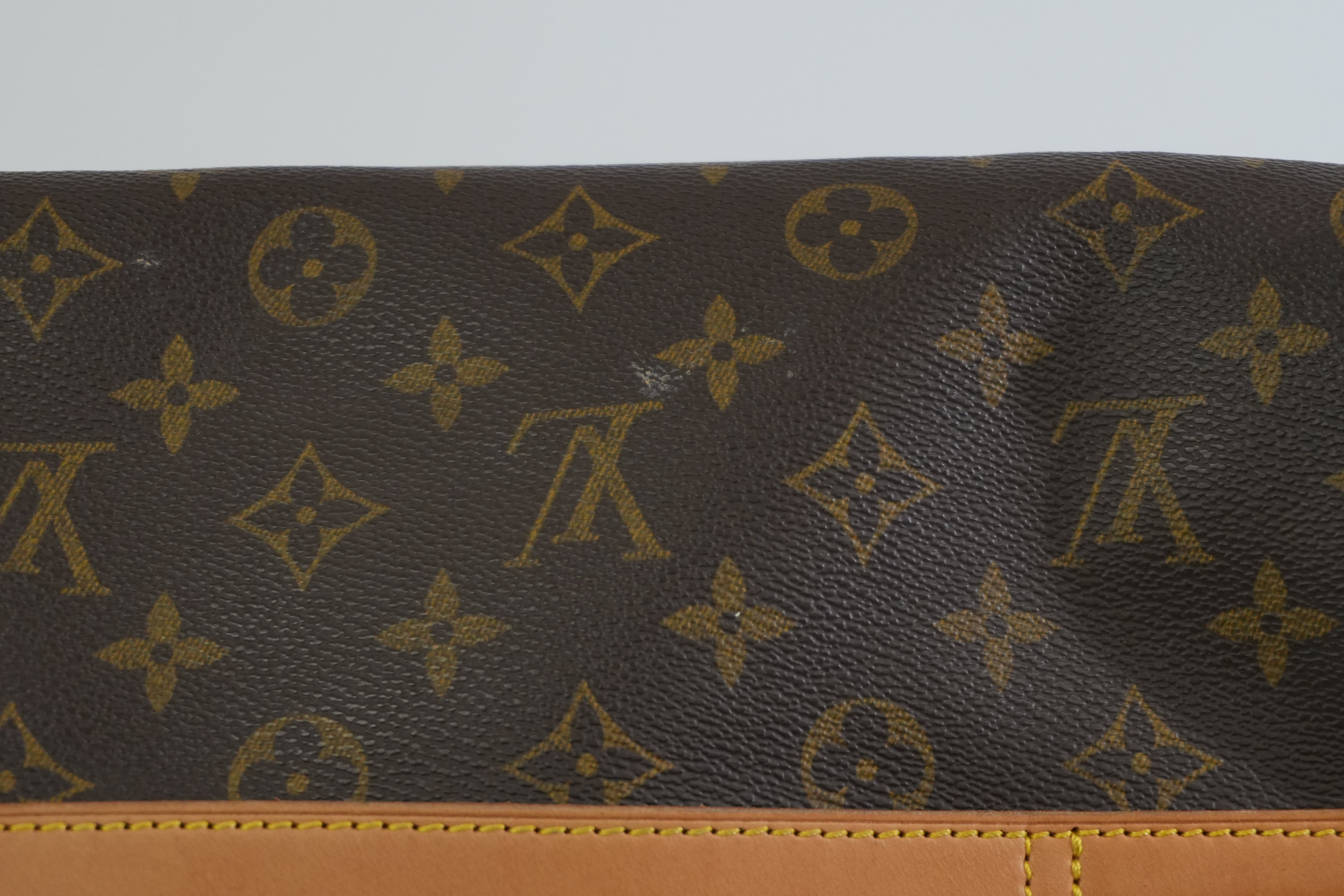 Pre-owned Louis Vuitton Monogram Abesses Messenger Bag