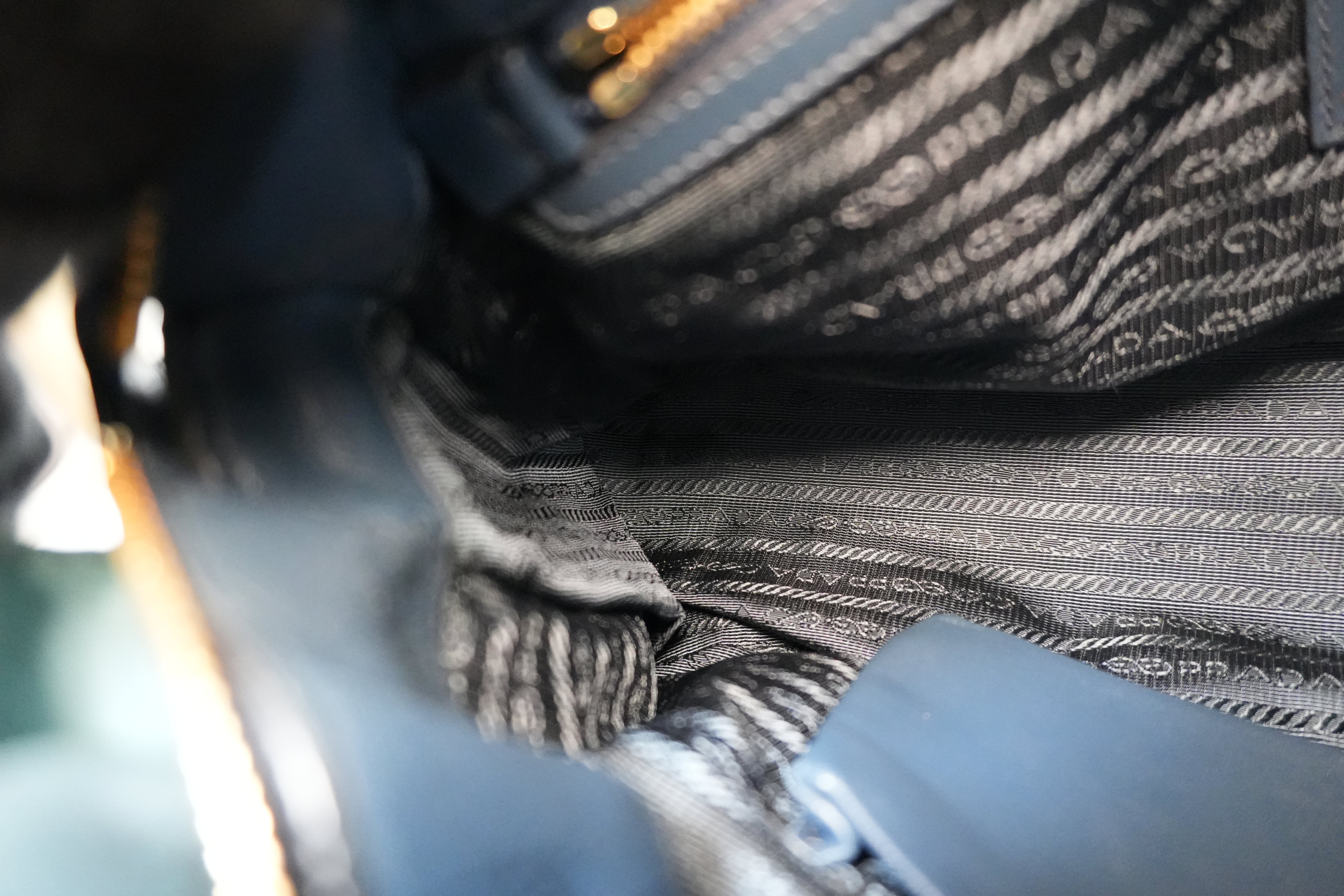 Borsa Prada Gaufre Two Way usata