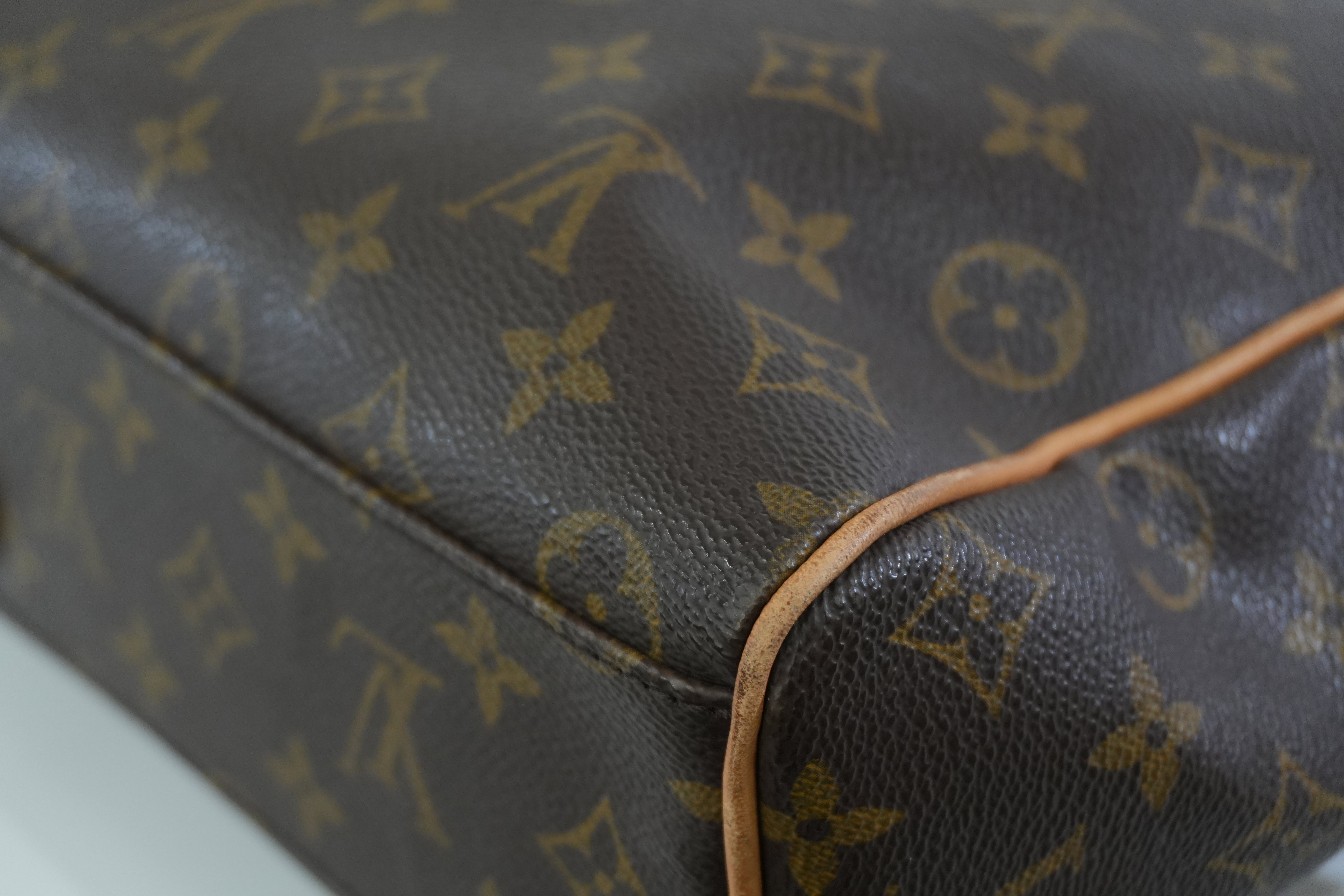 Pre-owned Louis Vuitton Monogram Abesses Messenger Bag