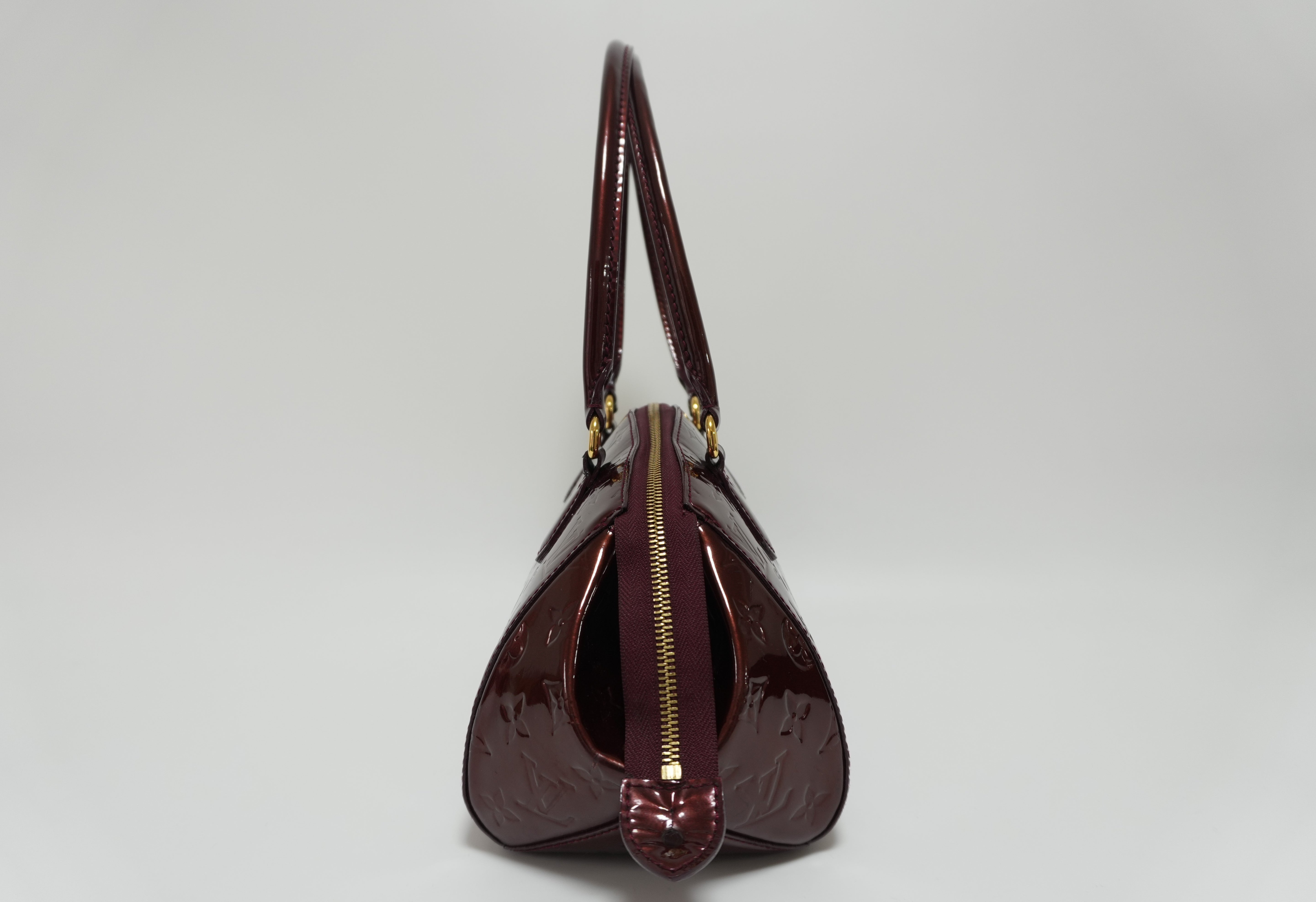 Louis Vuitton Sherwood AlmondHandbag