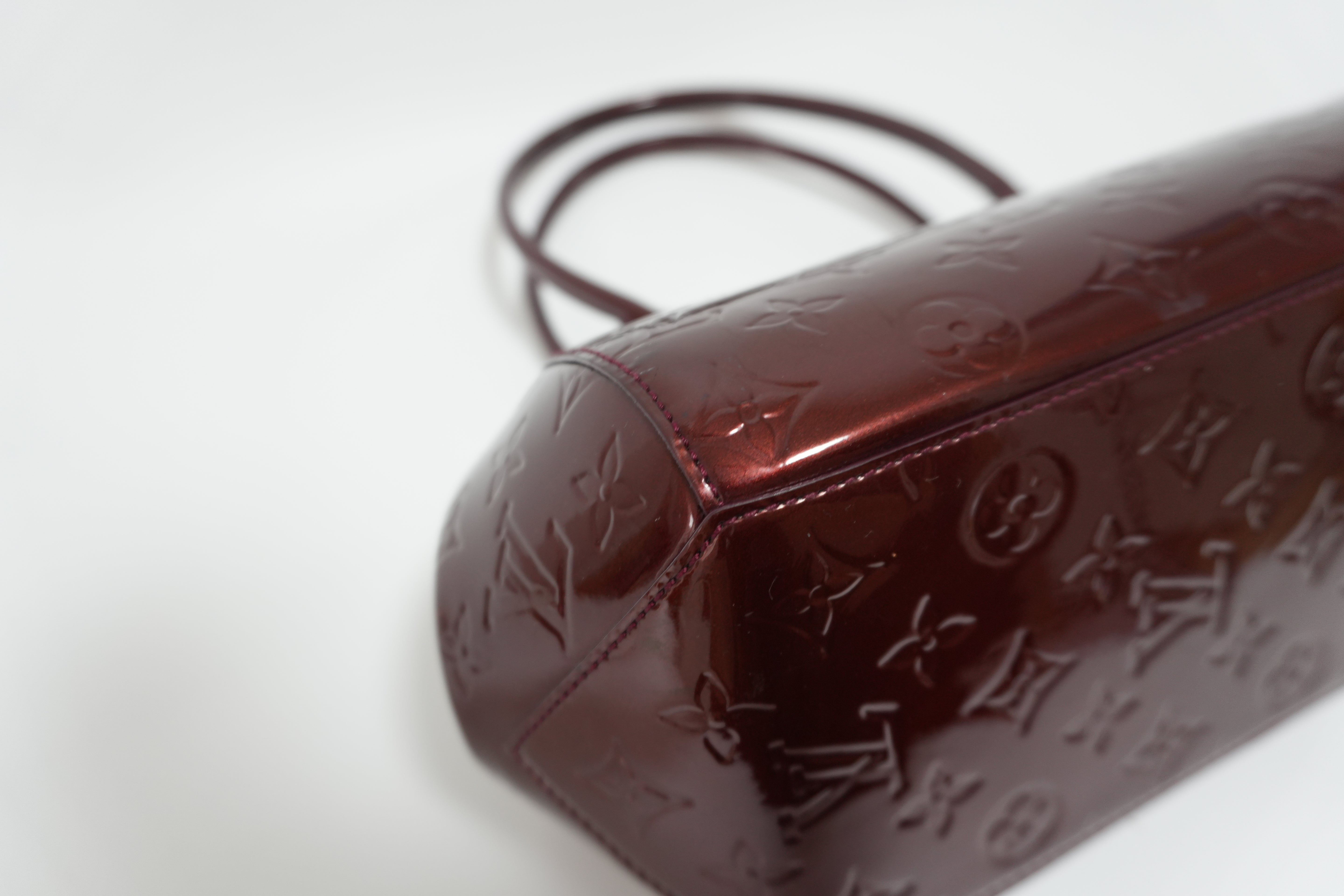 Louis Vuitton Sherwood AlmondHandbag