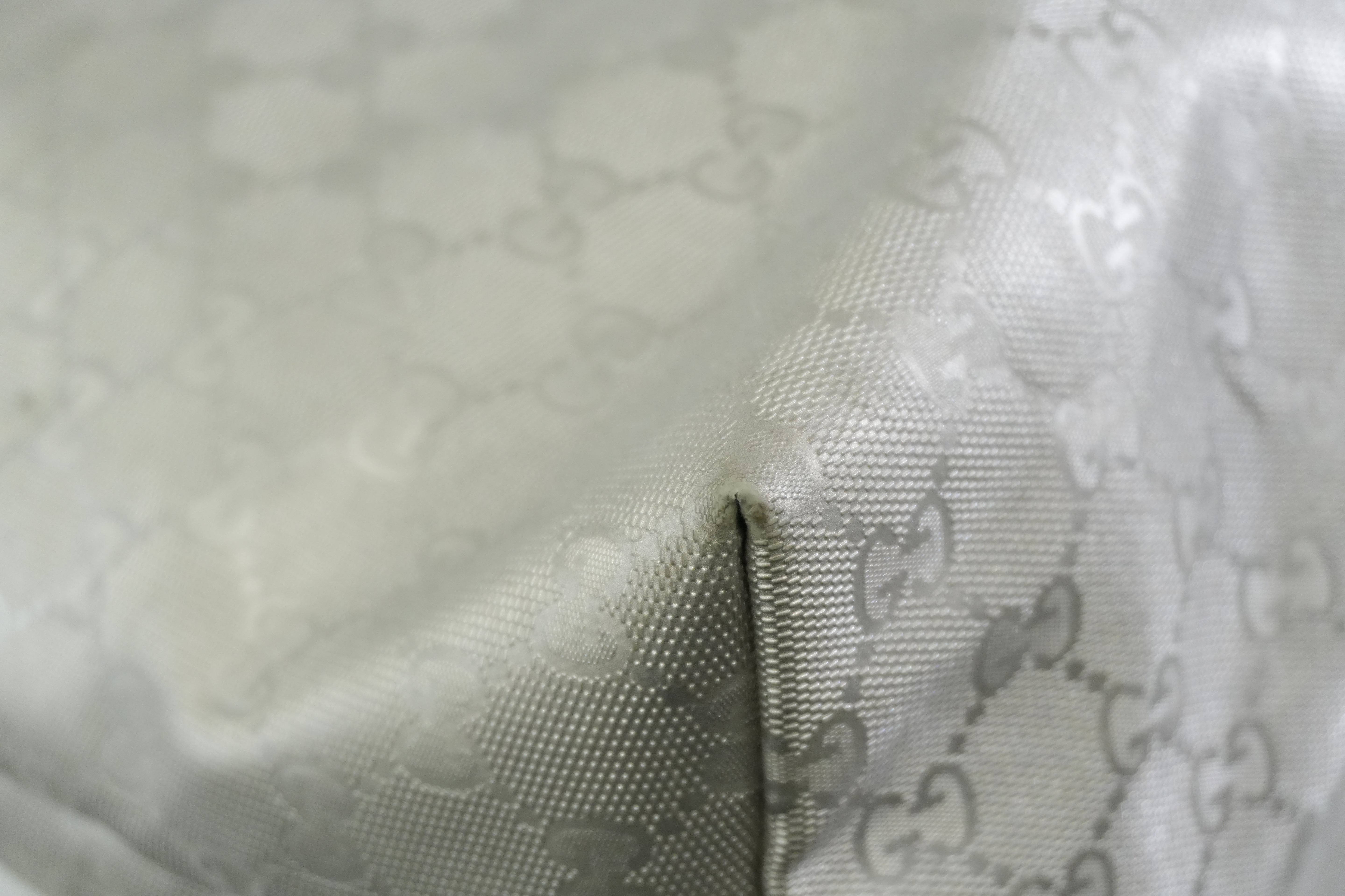 Pre-owned Gucci Metallic Tote Bag SIlver